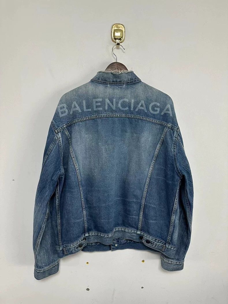 Balenciaga Balenciaga Distressed Denim Jacket Size US L / EU 52-54 / 3 - 2 Thumbnail