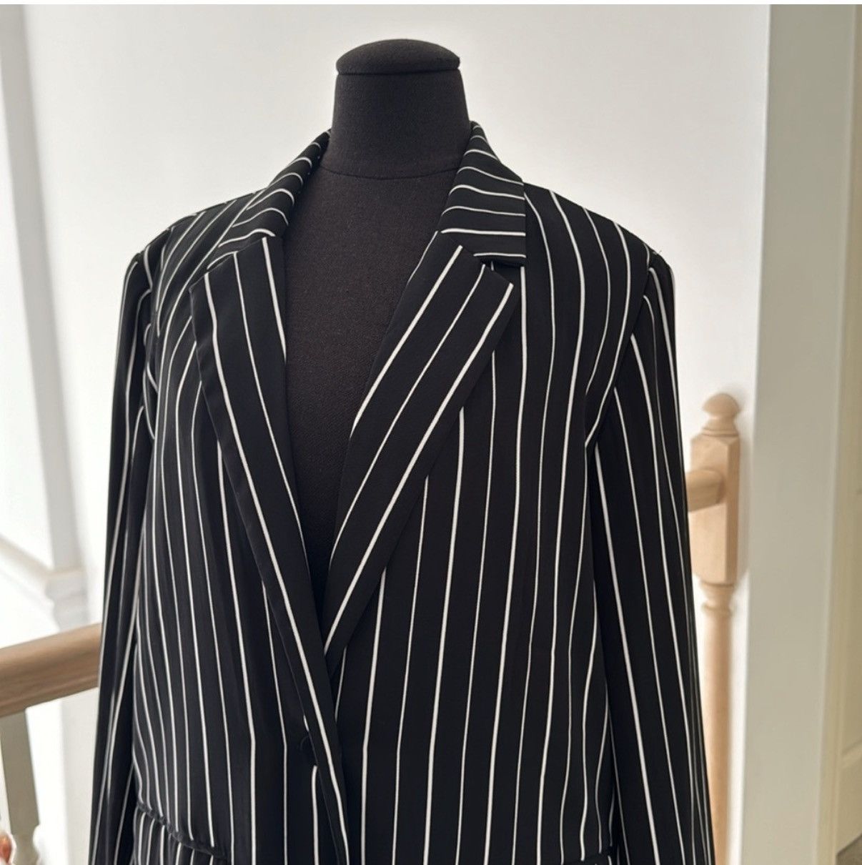 Forever 21 Forever 21 Women’s Black & White Striped Blazer Size Large Size L / US 10 / IT 46 - 2 Thumbnail