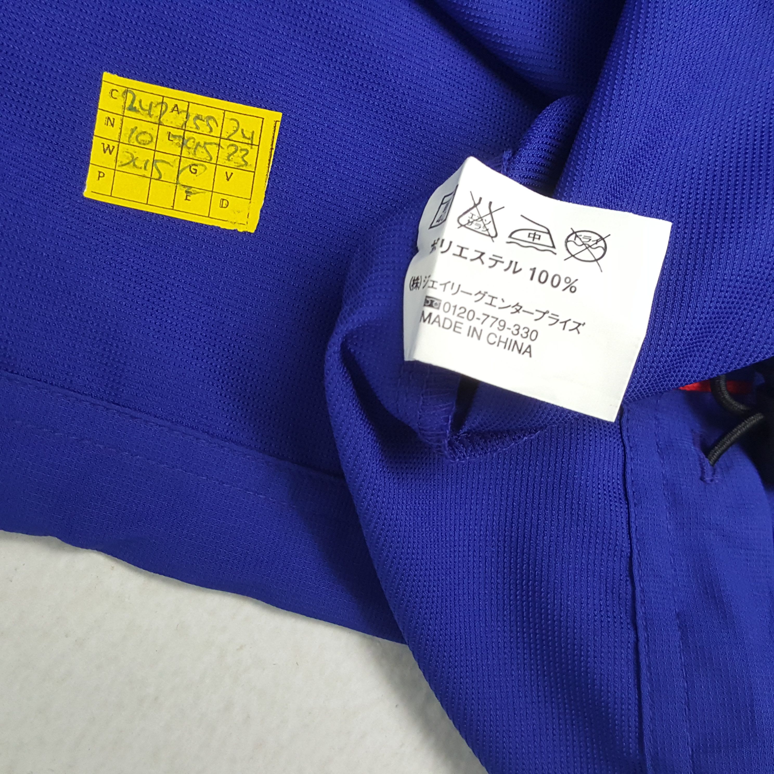 Japanese Brand × Vintage Vintage JAPAN FOOTBALL Japanese Sportswear Sweatshirts Size US L / EU 52-54 / 3 - 6 Thumbnail