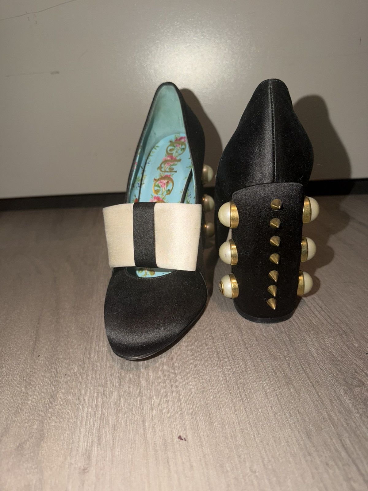 Gucci Gucci pearl spike heel Size US 6 / IT 36 - 1 Thumbnail