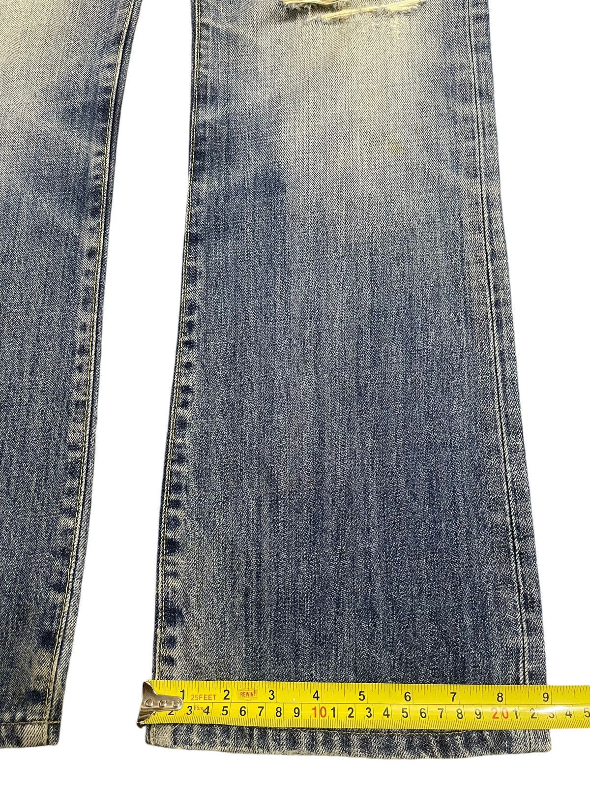 Uniqlo Vintage Japanese Uniqlo Blue Faded Wash Distress Baggy Jeans Size US 32 / EU 48 - 16 Thumbnail