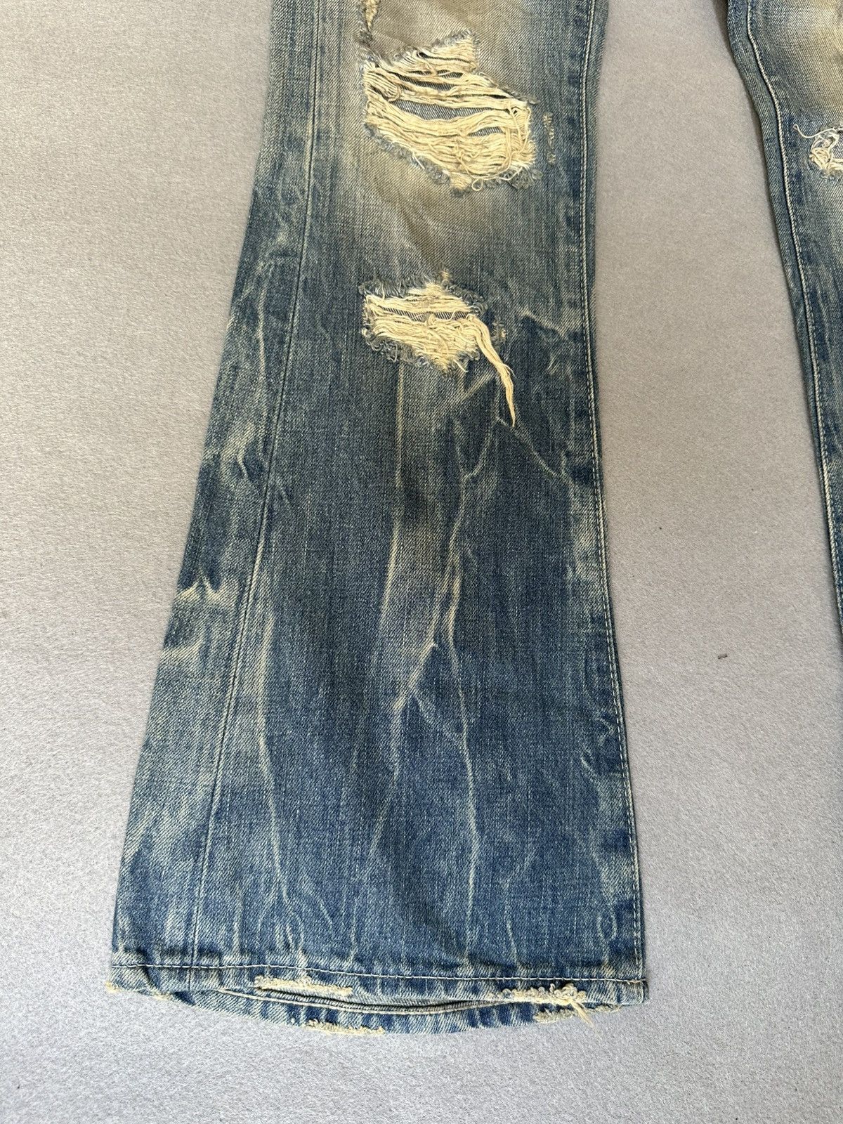 Vanquish FLARE Vanquish Japan Distressed Denim Size US 32 / EU 48 - 5 Thumbnail
