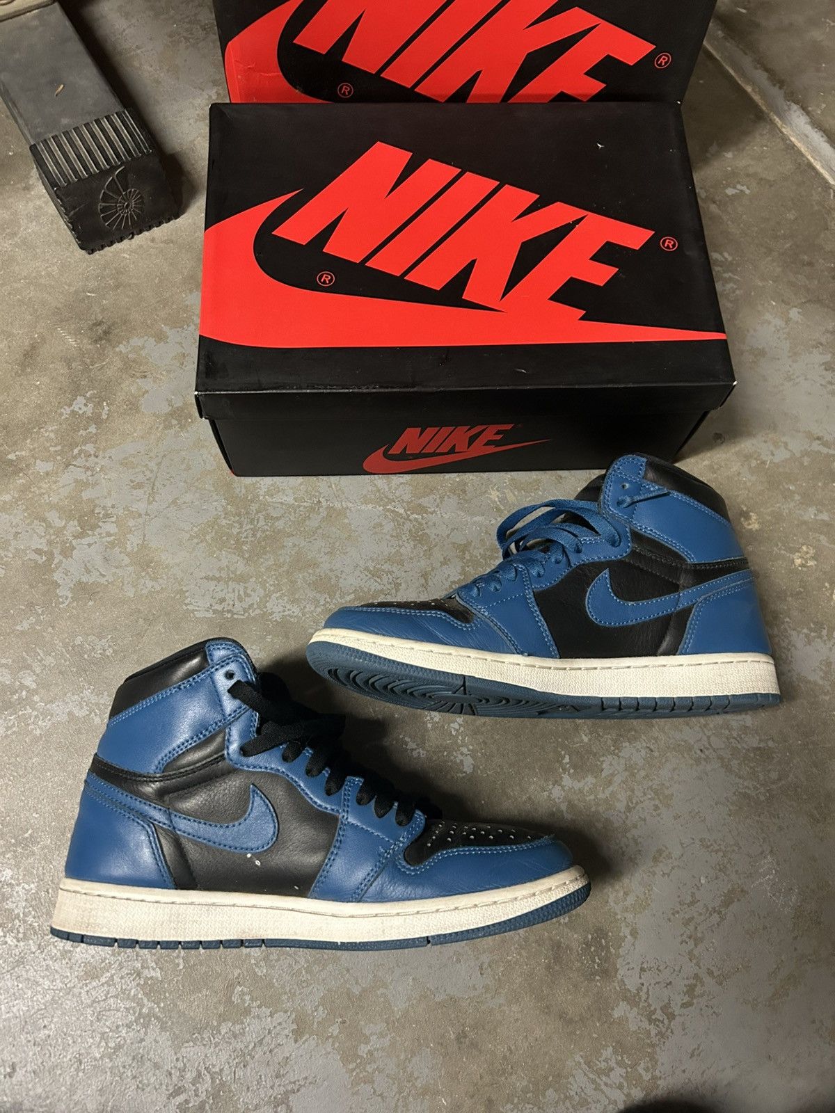 Jordan Brand × Nike Jordan Air 1 Retro High OG Dark Marina Blue Size US 9 / EU 42 - 2 Thumbnail