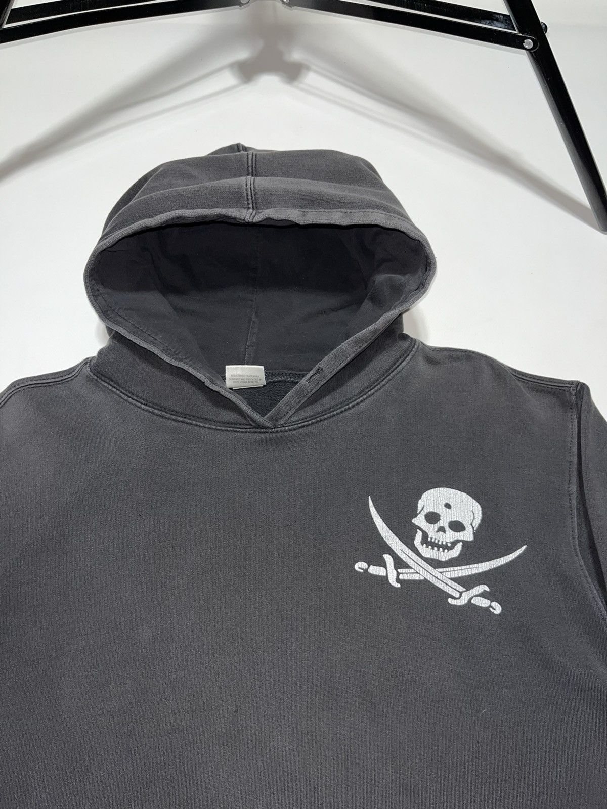 Unsound Rags 90’s VTG Perfectly Thrashed Pirate Scull Boxy Hoodie Size US L / EU 52-54 / 3 - 3 Thumbnail