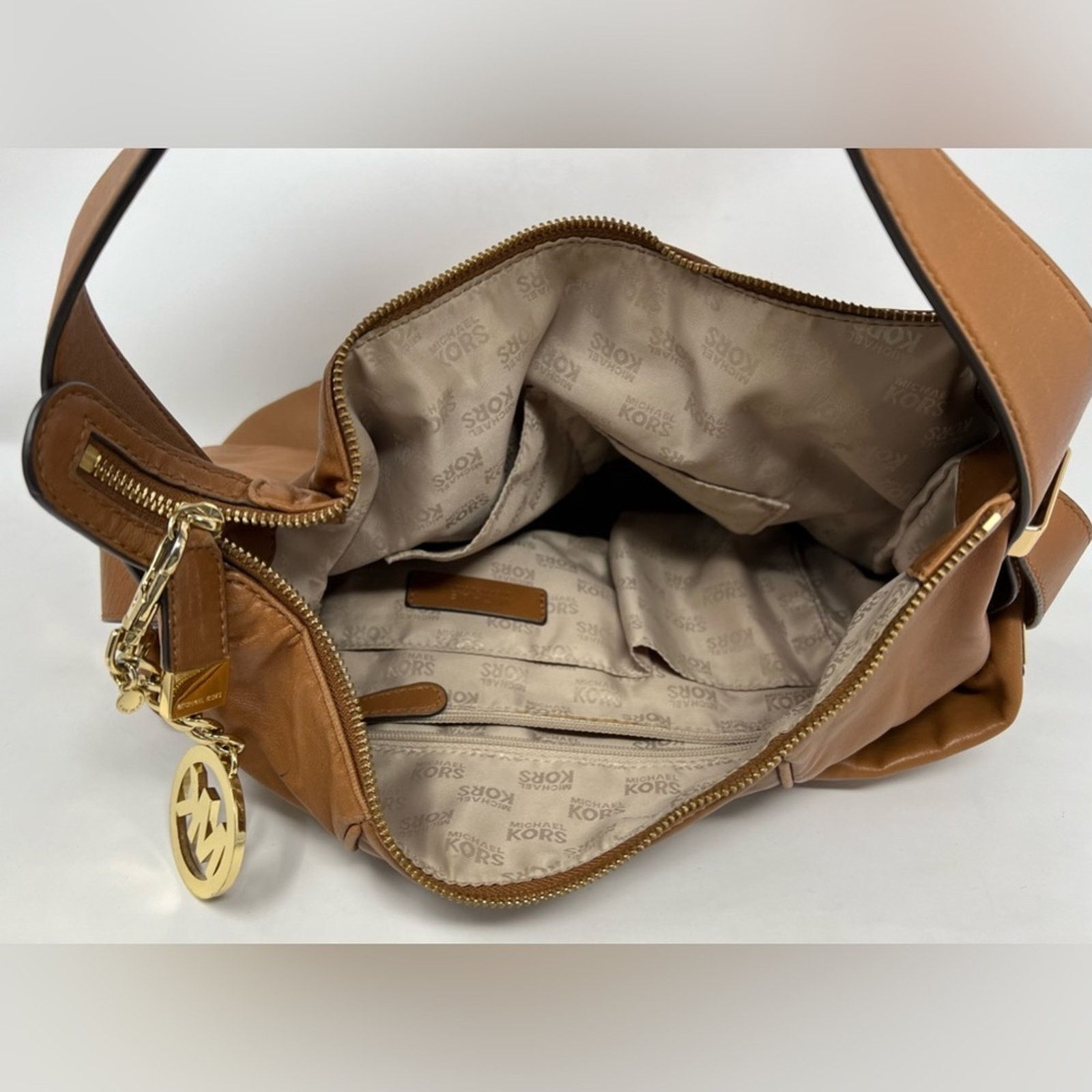 Michael Kors MICHAEL KORS-Leather Brown Beverly Handbag Size ONE SIZE - 9 Thumbnail