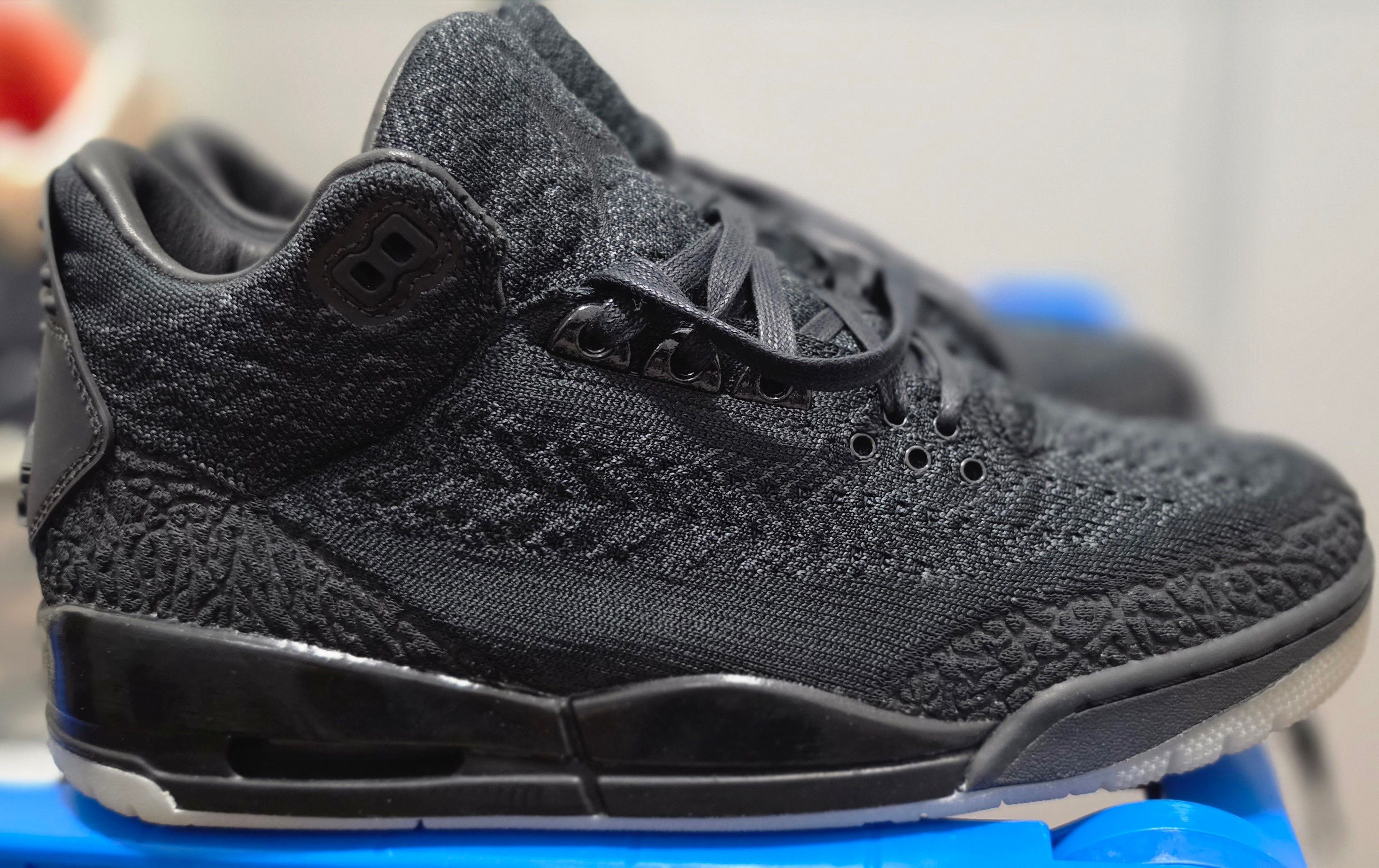 Jordan Brand Jordan 3 Retro Flyknit Size US 9.5 / EU 42-43 - 2 Thumbnail