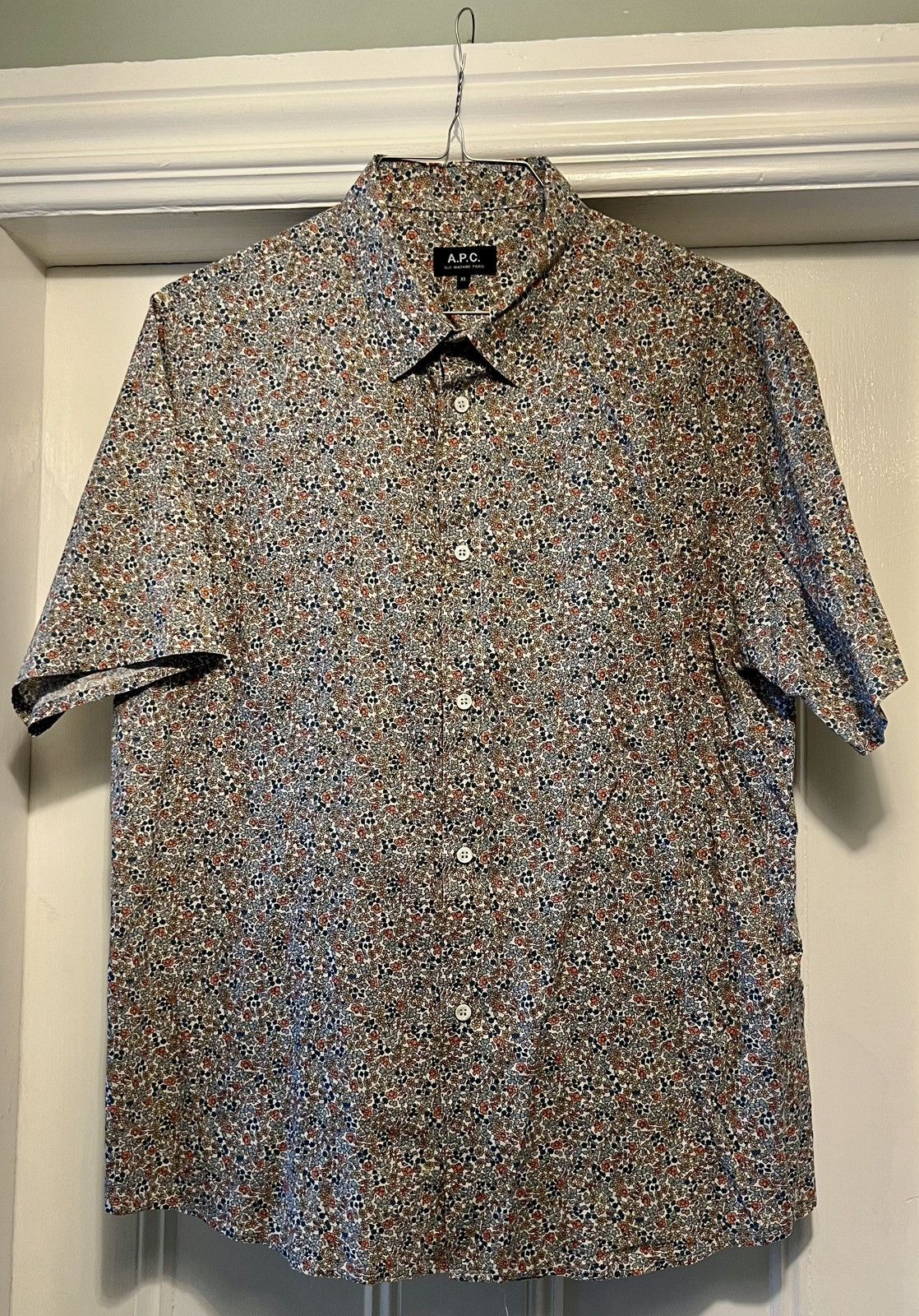 A.P.C. × Designer Authentic A.P.C. Rue Madame Paris vine floral grapes shirt X Size US XL / EU 56 / 4 - 1 Thumbnail