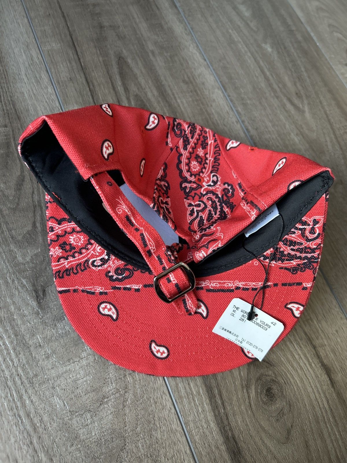 THE WORLD IS YOURS The World is Yours Red Paisley Hat Size ONE SIZE - 3 Thumbnail