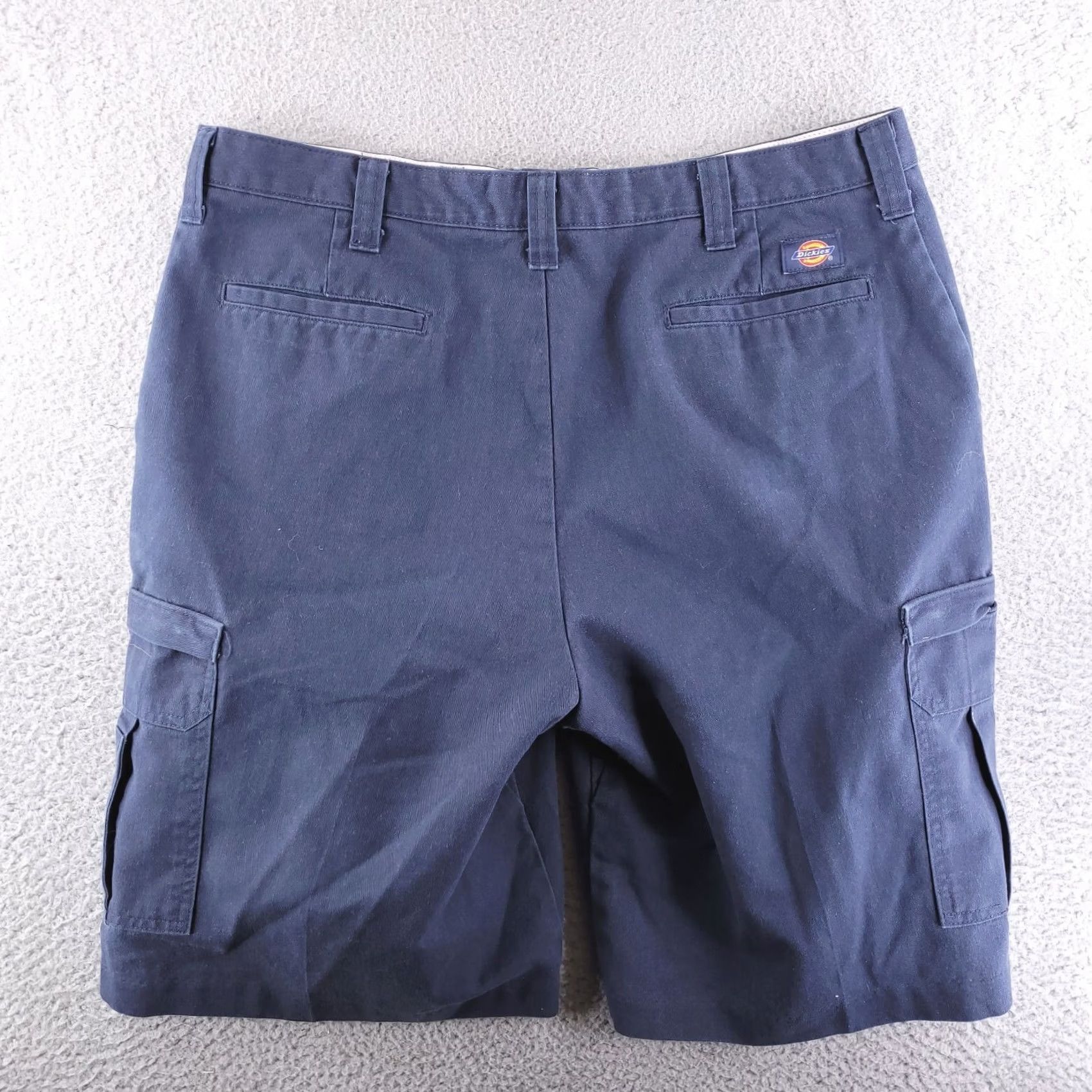 Dickies Dickies Shorts Mens 38 Blue Cargo Workwear Rugged Durable/Good condition overall/Cargo Style Mens 38 Blue Dickies Workwear Shorts Size US 38 / EU 54 - 5 Thumbnail