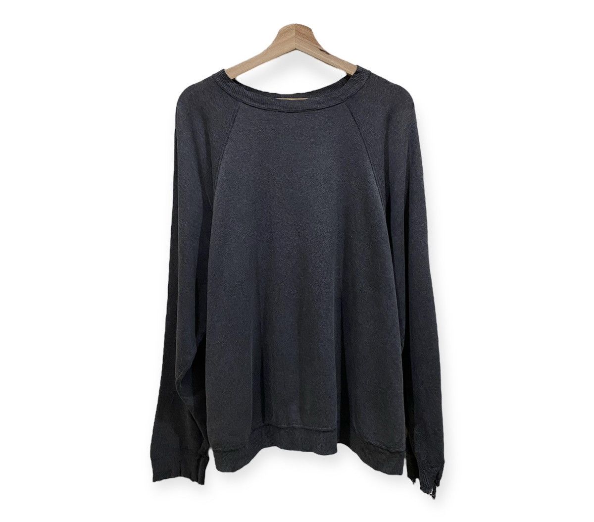 Hanes × Vintage Vintage Hanes Faded Plain Sweatshirt Size US L / EU 52-54 / 3 - 1 Thumbnail