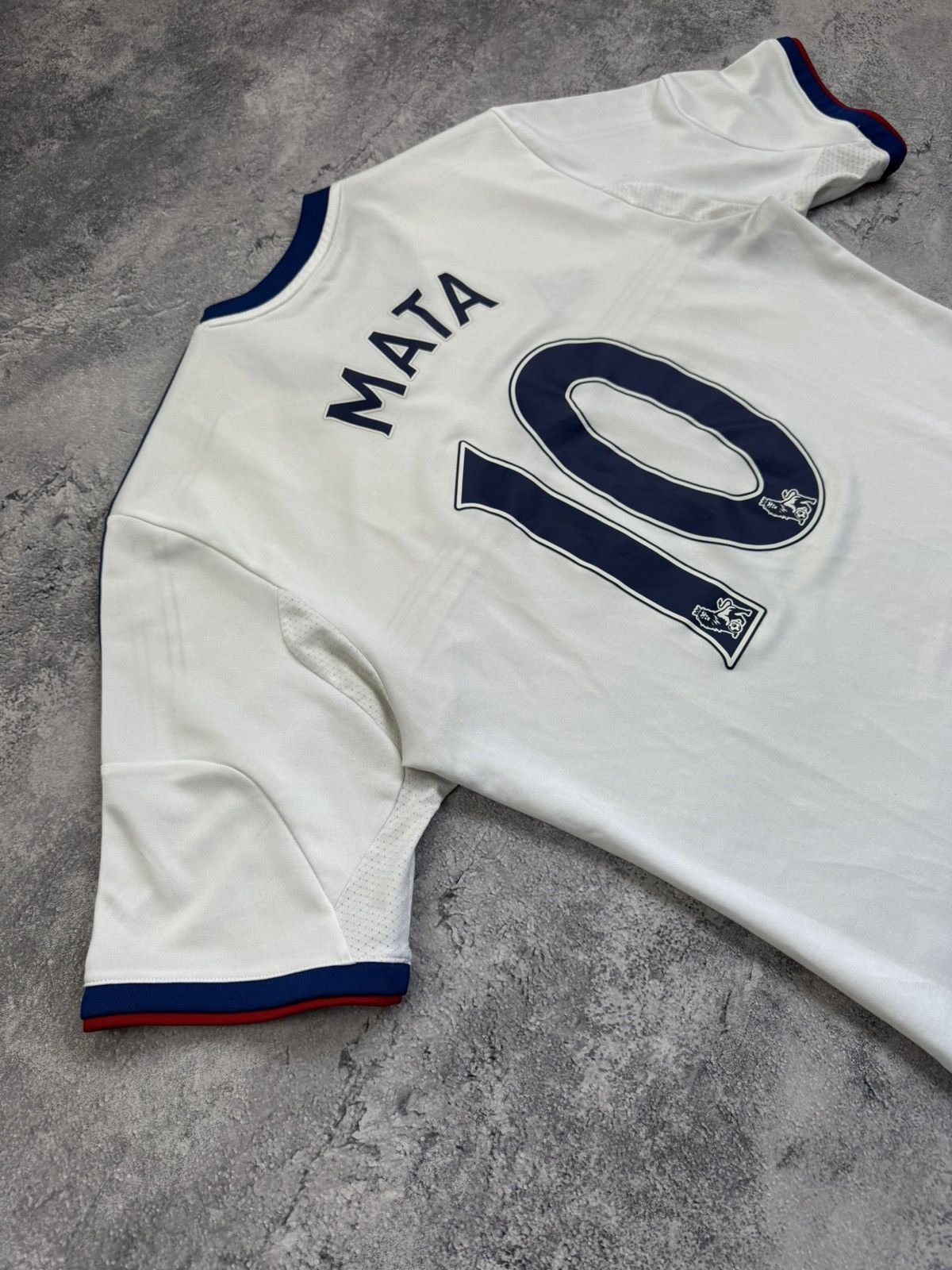 Adidas Chelsea 2013-14 Jersey #10 MATA Adidas Football Shirt Size M Size US M / EU 48-50 / 2 - 13 Thumbnail