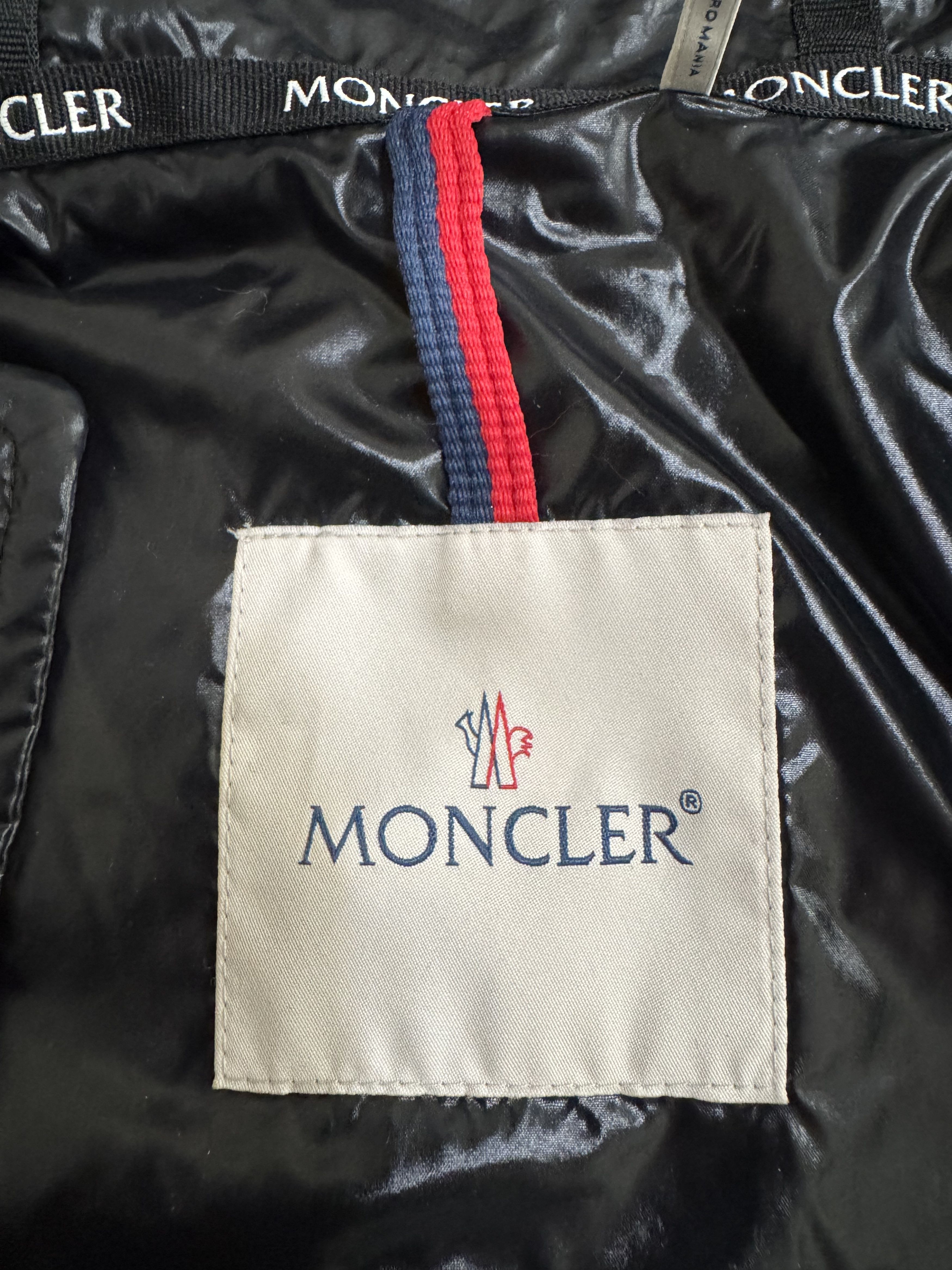 Moncler AUTH MONCLER GIDAYU BLACK JACKET (SIZE 3 – FITS MED / LRG) Size US L / EU 52-54 / 3 - 9 Thumbnail