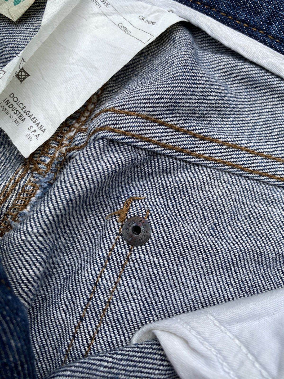 Dolce & Gabbana 2000s Dolce & Gabbana Italy Distressed Denim Size US 33 - 20 Thumbnail