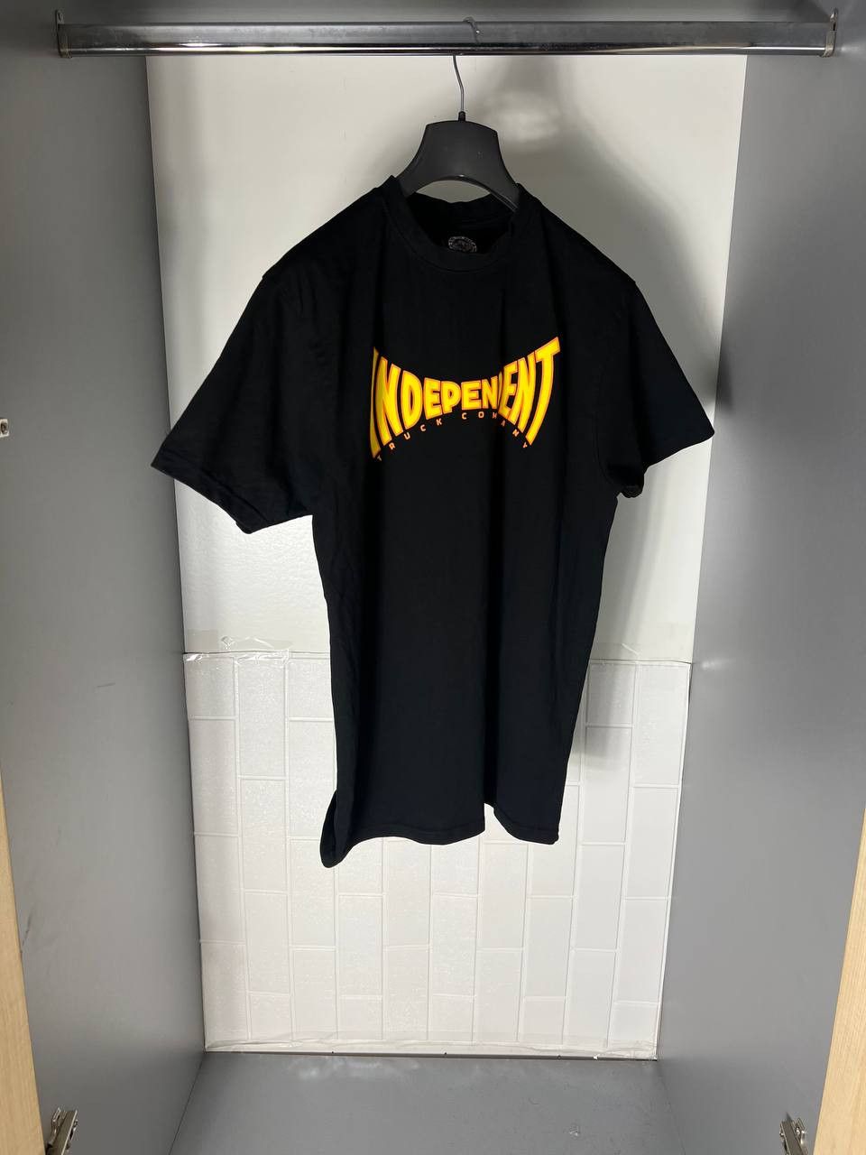 Independent Truck Co. VINTAGE INDEPENDENT COMANY T-SHIRT SKATEBOARDING Y2K 90s Size US M / EU 48-50 / 2 - 3 Thumbnail