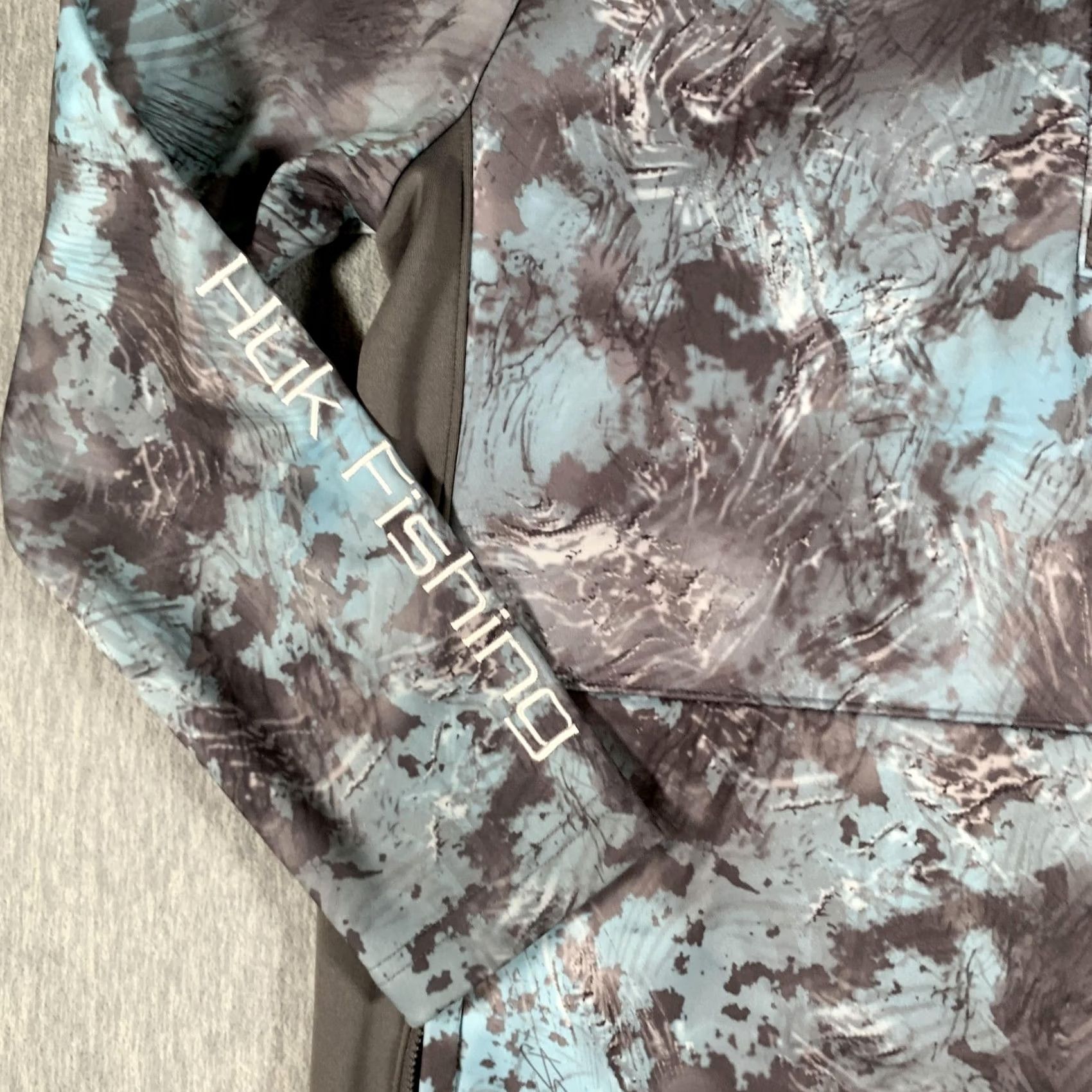 Vintage Huk Shirt Mens Medium Blue Gray Camo Quarter Zip Pullover Performance Fishing Size US M / EU 48-50 / 2 - 4 Thumbnail