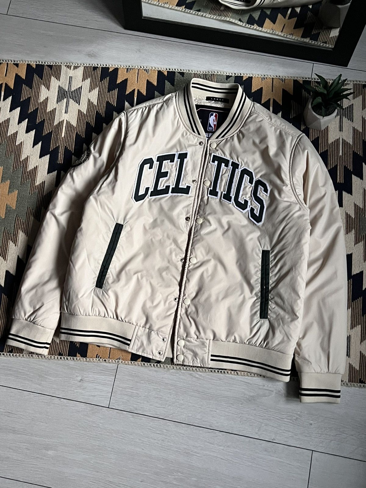 Boston Traders Boston Celtics Basketball Official Merchandise Jacket Size US L / EU 52-54 / 3 - 5 Thumbnail
