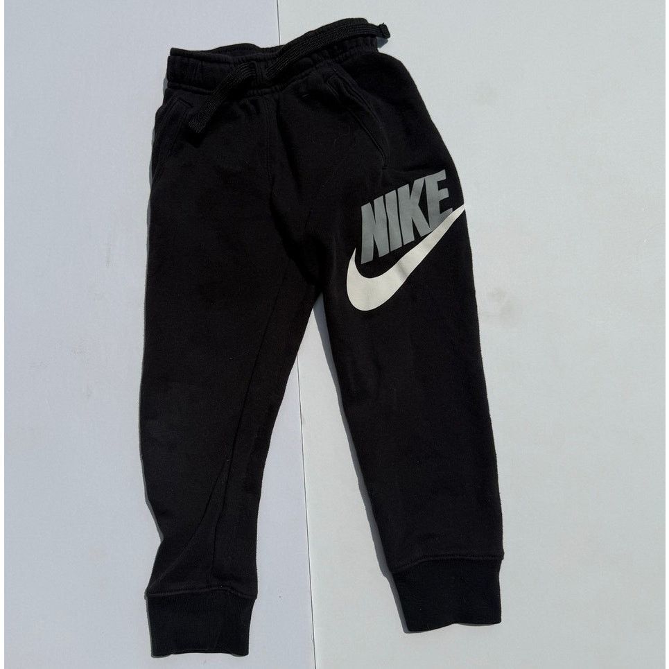 Nike Nike Kids Sweatpants Size US 26 / EU 42 - 1 Thumbnail