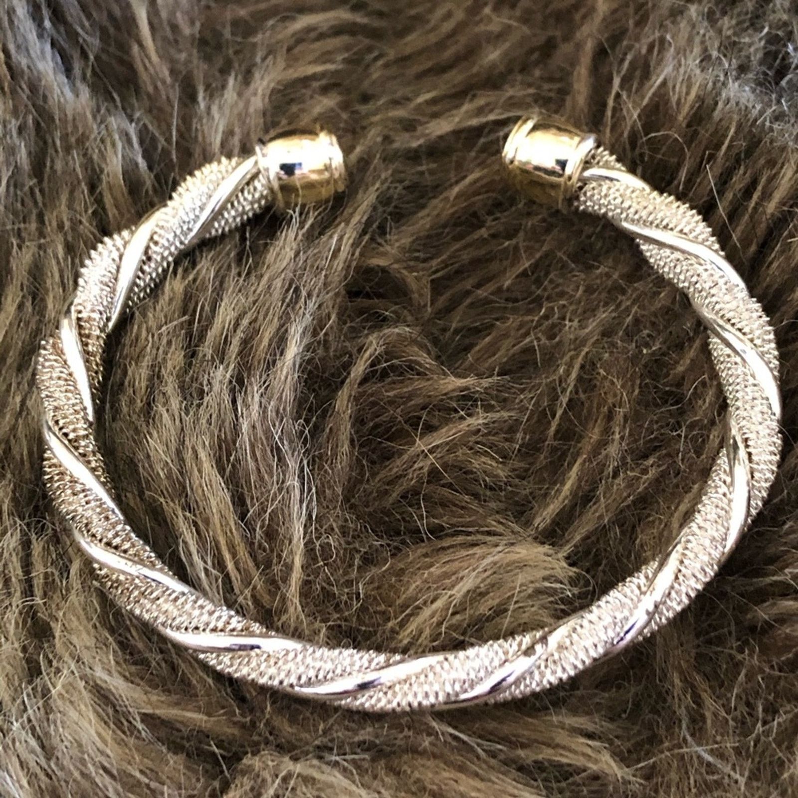 Jewelry Shiny silver plated twisted mesh cuff bracelet Size ONE SIZE - 6 Thumbnail
