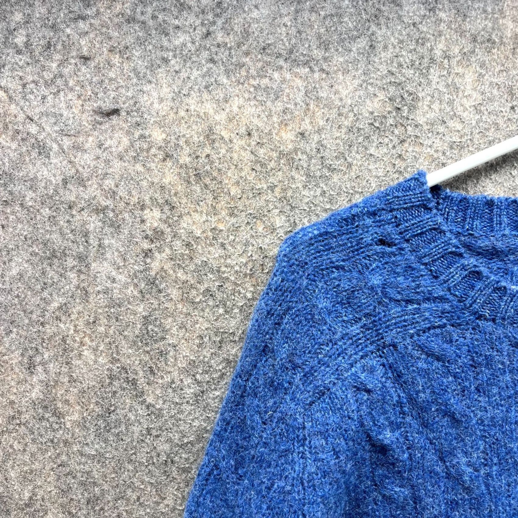 Brooks Brothers VINTAGE Brooks Brothers Sweater Mens 46 Blue Cable Knit Pullover Shetland Wool Crew Neck Long Sleeve Regular Fit Fall Winter Spring Size US XXL / EU 58 / 5 - 4 Thumbnail