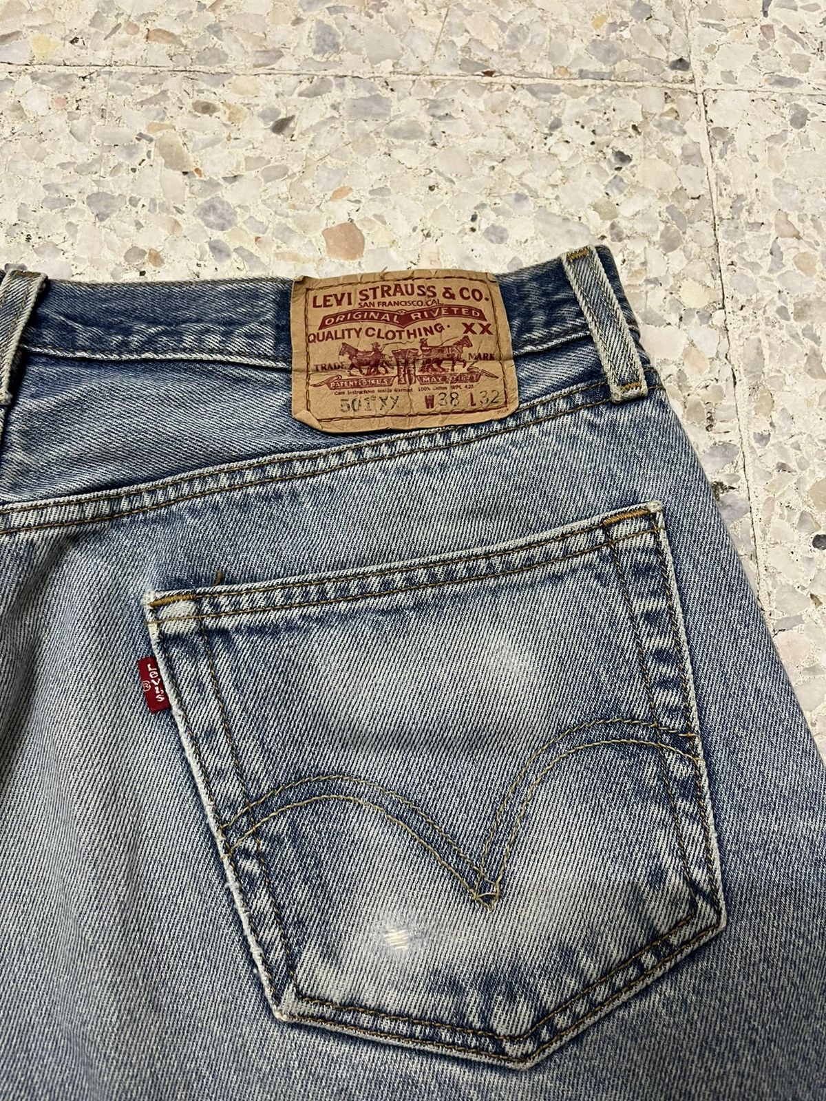 Levi's Vintage levis 501XX light blue distressed Size US 35 - 11 Thumbnail