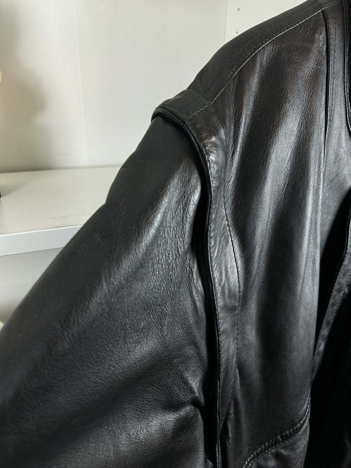 Other Vintage 90s leather boxy quality bomber jacket Size US L / EU 52-54 / 3 - 6 Thumbnail