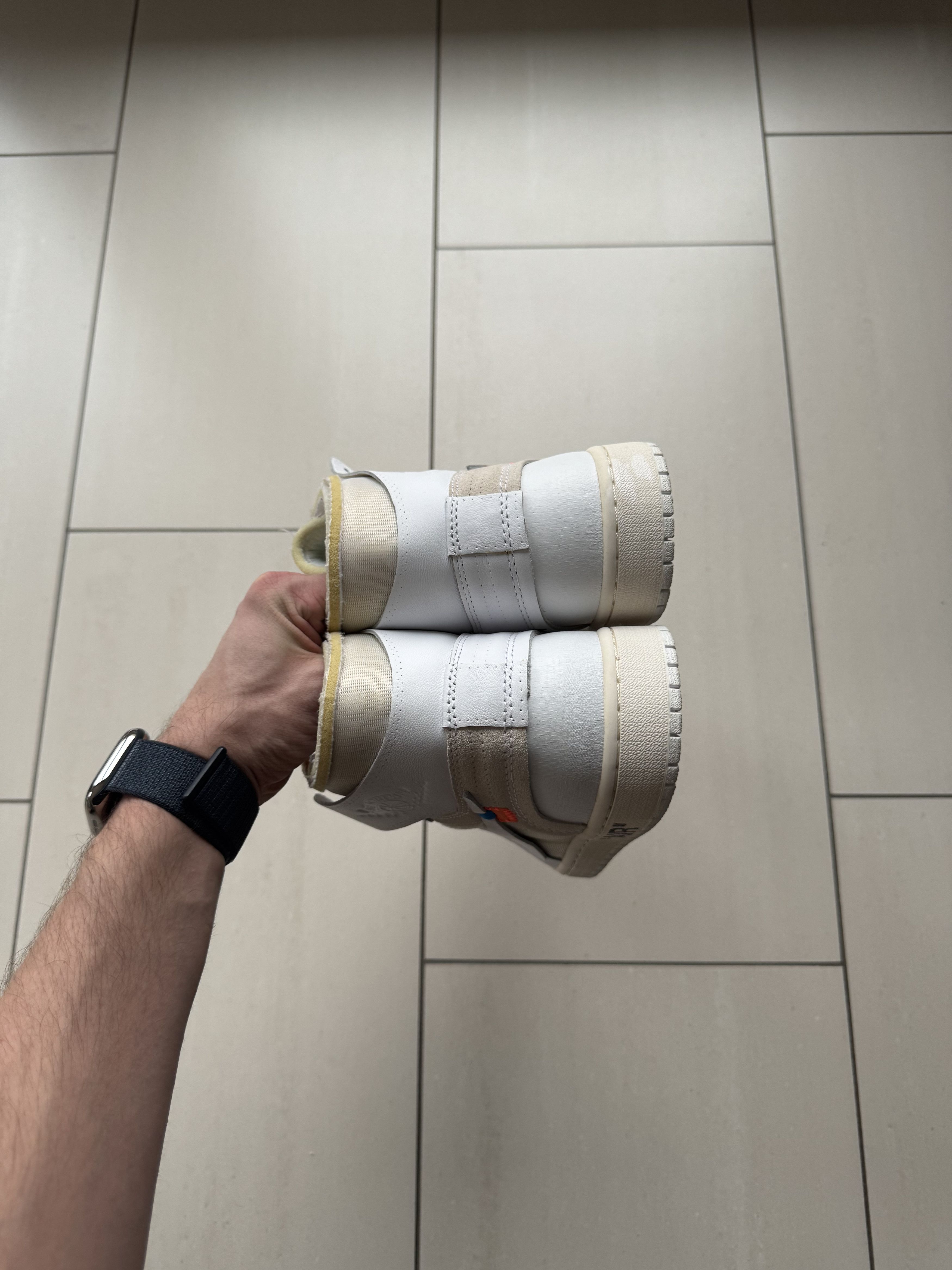 Nike × Off-White Jordan 1 Retro High Off-White Euro Size US 9.5 / EU 42-43 - 9 Thumbnail