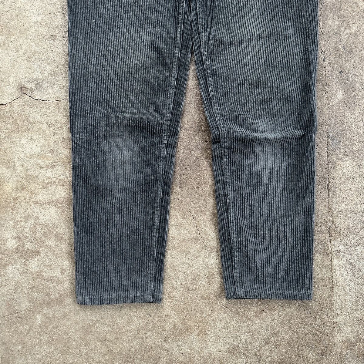 Levi's Vintage Levi’s Corduroy Velvet Gray Pants Size 24" / US 00 / IT 34 - 3 Thumbnail