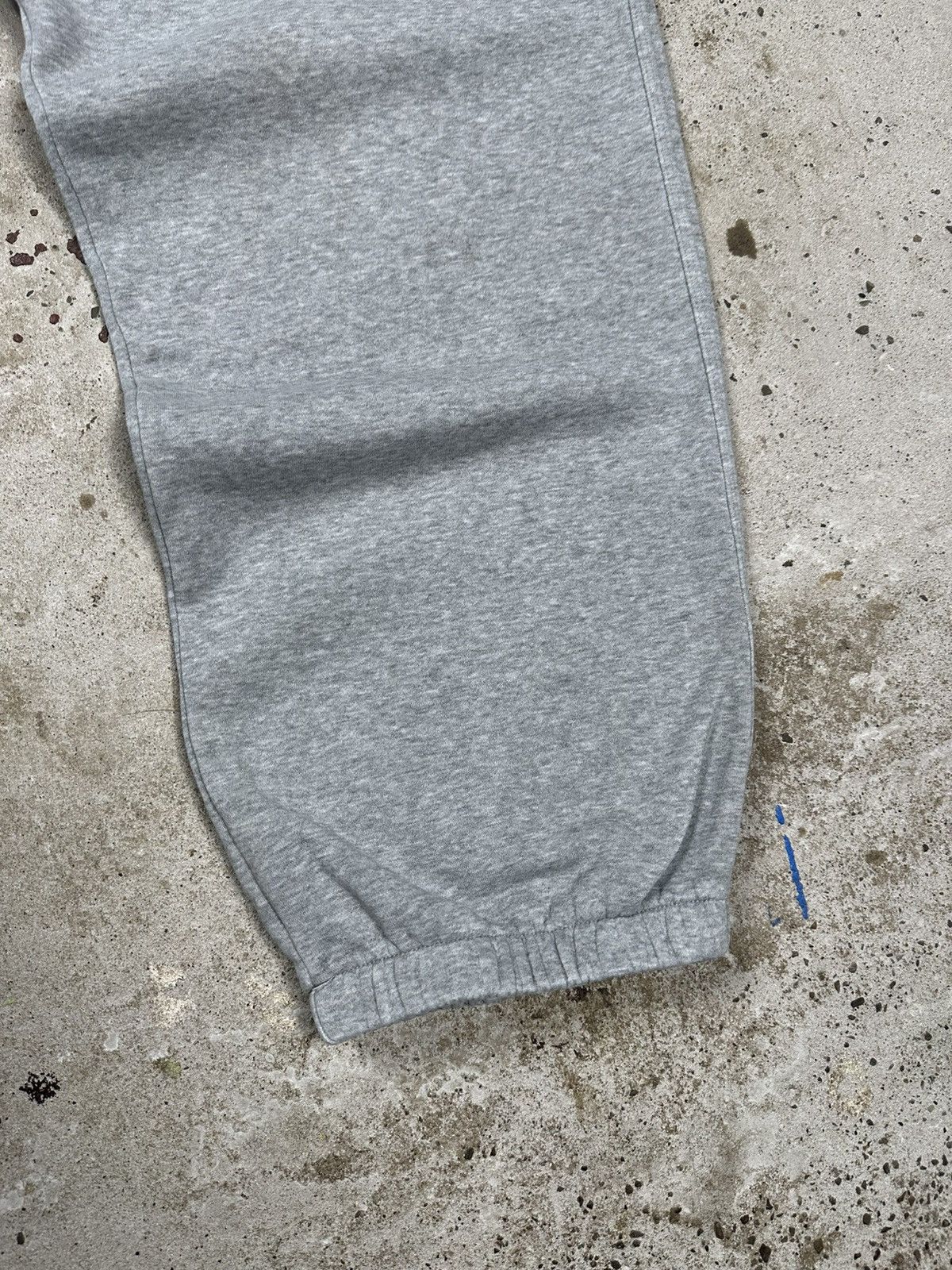 Nike Vintage Y2K Nike Baggy Grey Sweatpants Loose Swoosh rare Size US 38 / EU 54 - 3 Thumbnail