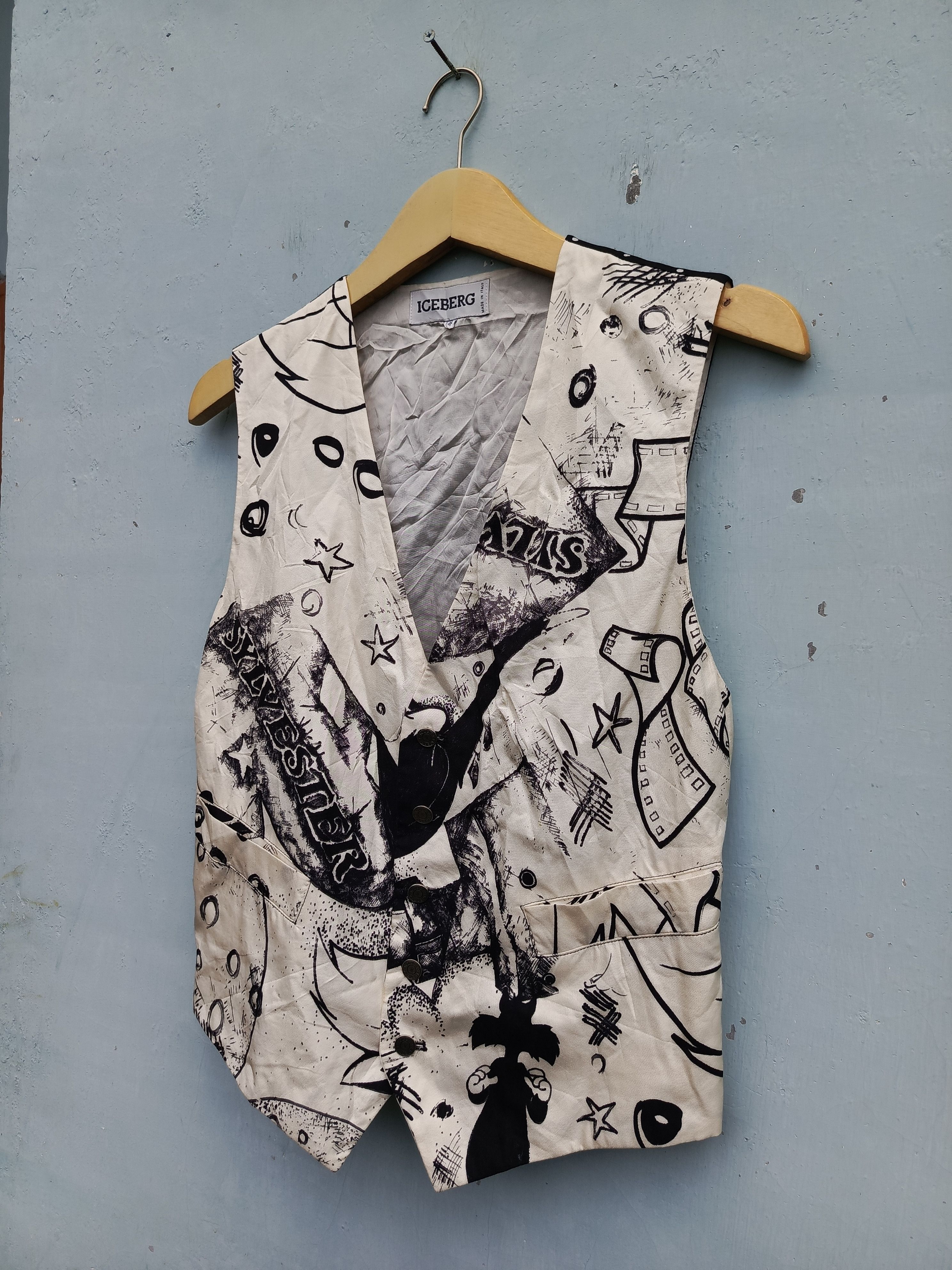 Iceberg Iceberg Italy Graphic Print Vest Vintage Designer Waistcoat Size US M / EU 48-50 / 2 - 4 Thumbnail