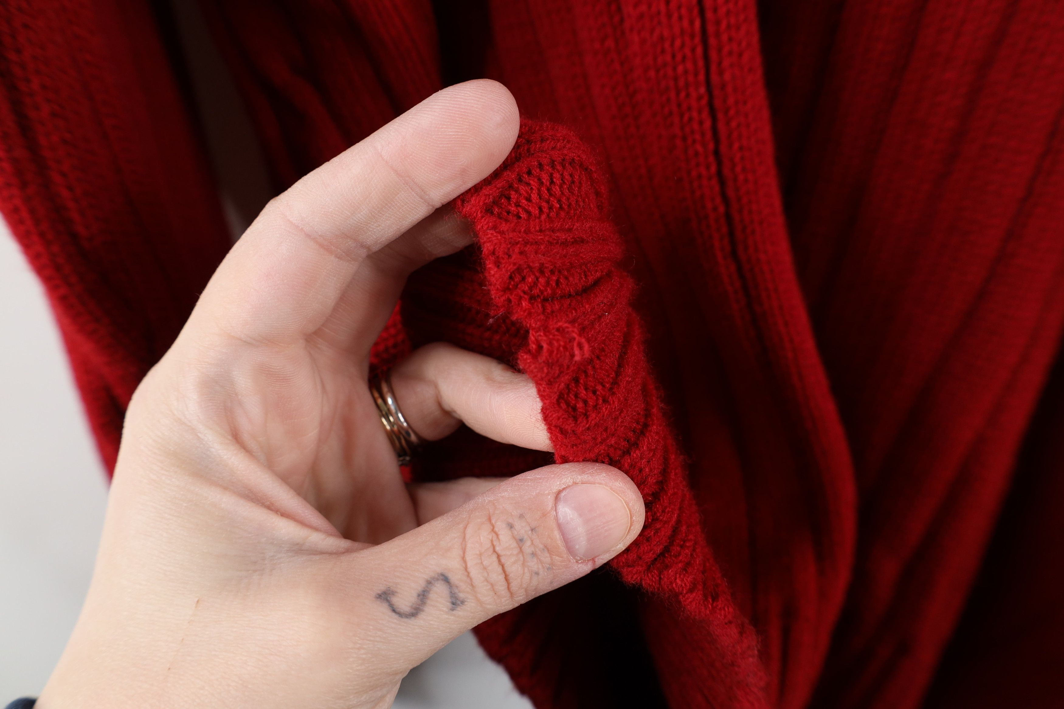 Vintage Vintage 90s Streetwear Cable Knit Crewneck Sweater Red Size US L / EU 52-54 / 3 - 6 Thumbnail