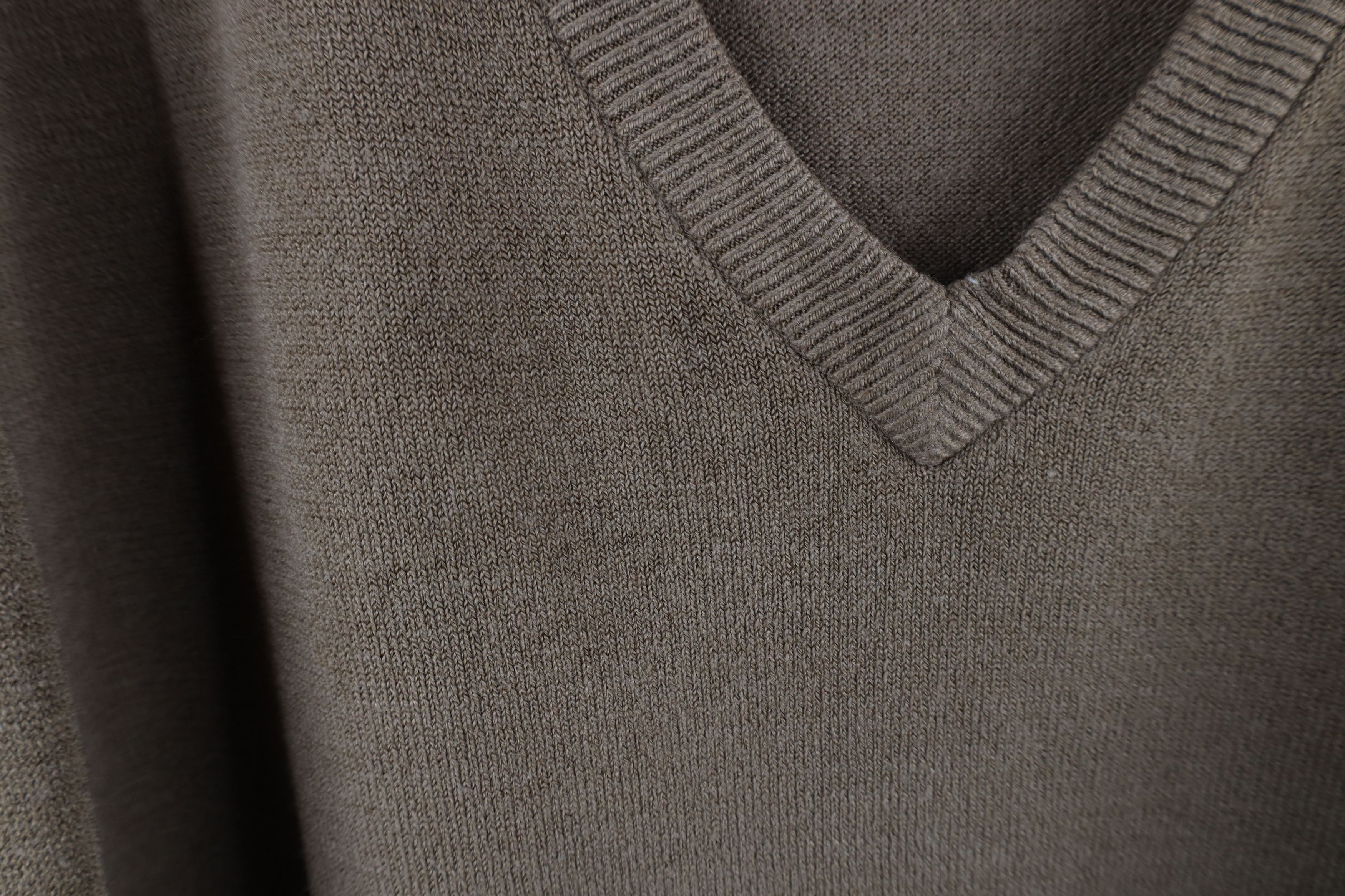 Vintage Vintage 70s Streetwear Faded Blank Knit V-Neck Sweater Brown Size US XL / EU 56 / 4 - 4 Thumbnail