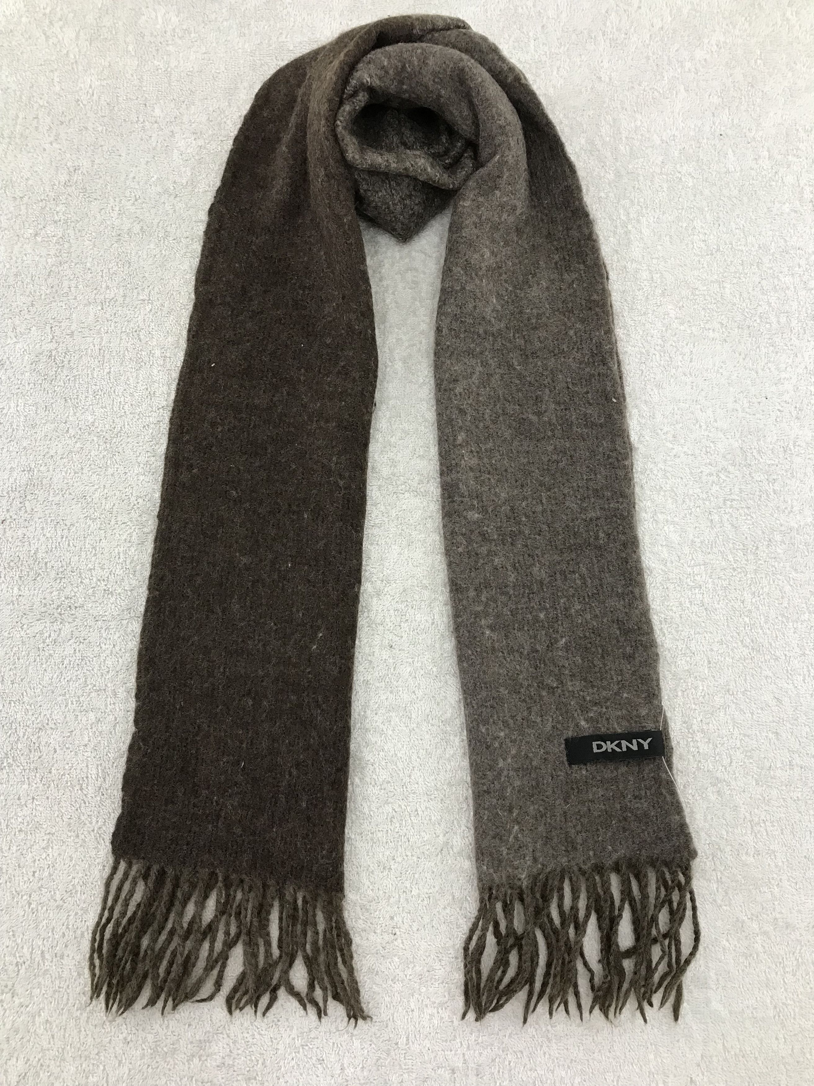 DKNY Scarf / Muffler / Neckwear - WW1153