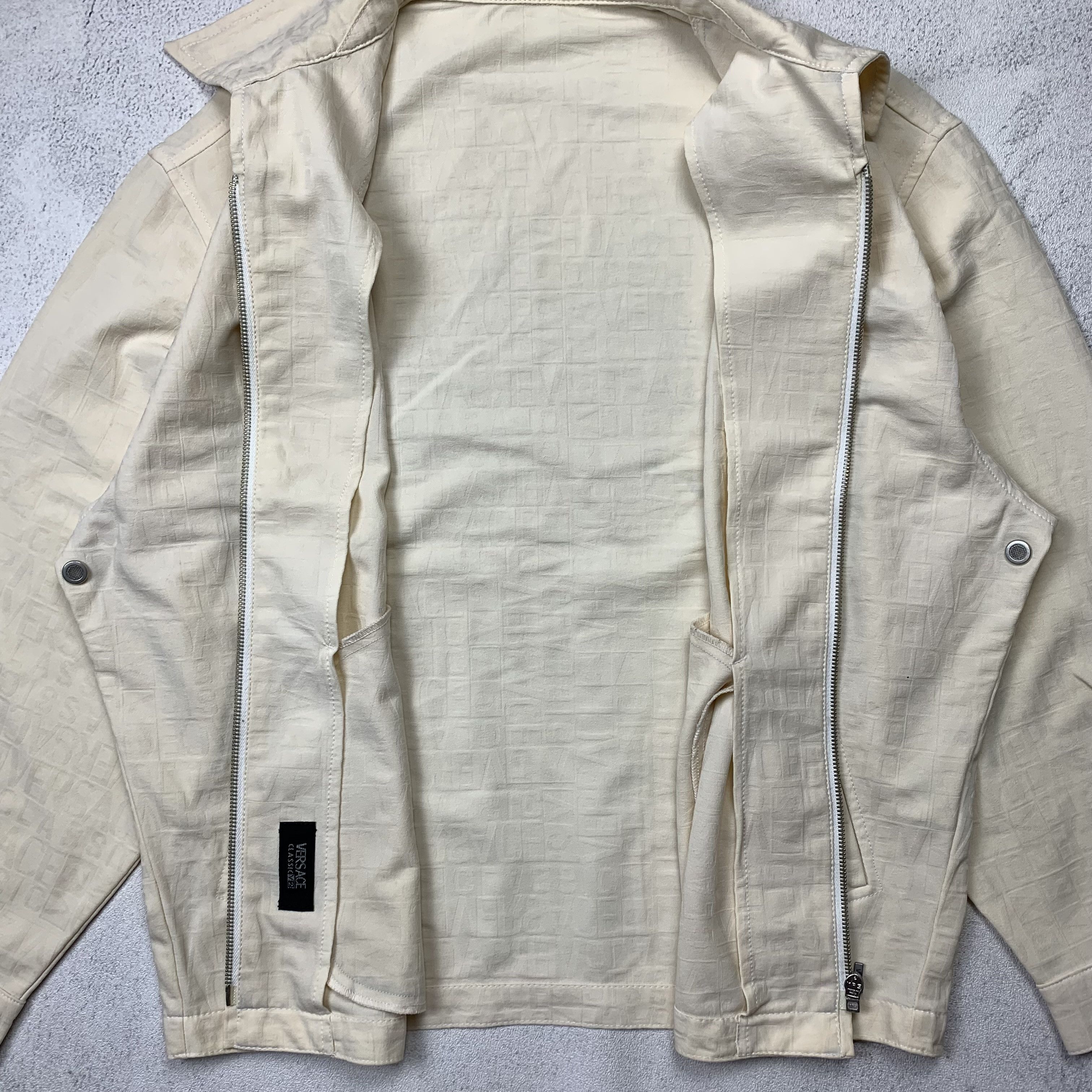 Versace Vintage Versace Classic V2 Jacket Size US M / EU 48-50 / 2 - 12 Thumbnail
