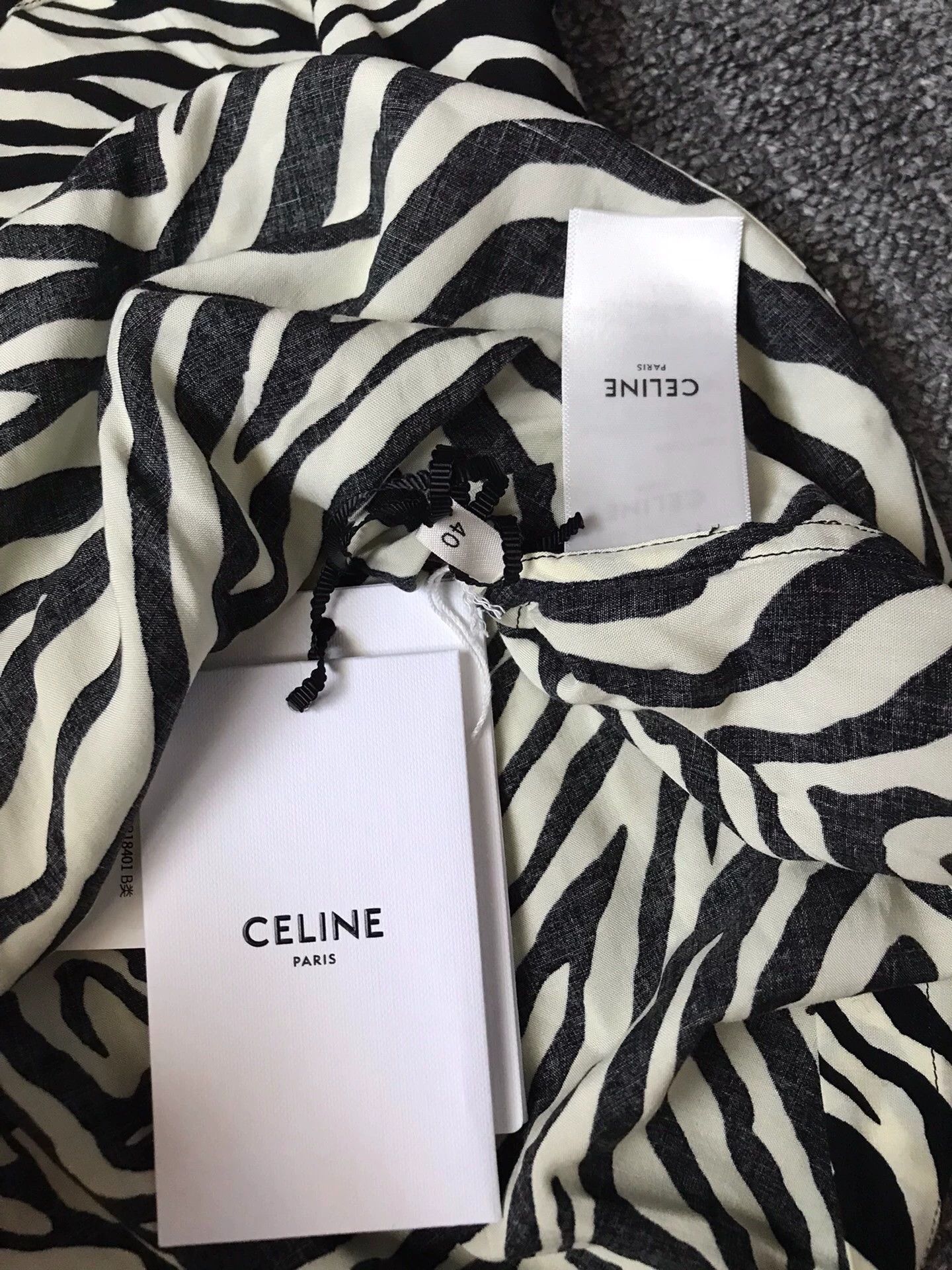 Celine Celine zebra print lettering short-sleeve shirt 40 Size US XXS / EU 40 - 7 Thumbnail