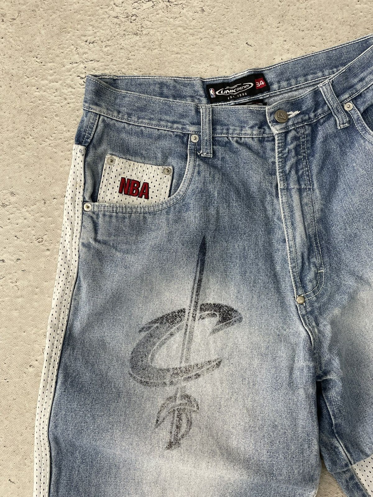 NBA Rare denim distressed NBA JAMES y2k shorts Size US 34 / EU 50 - 3 Thumbnail