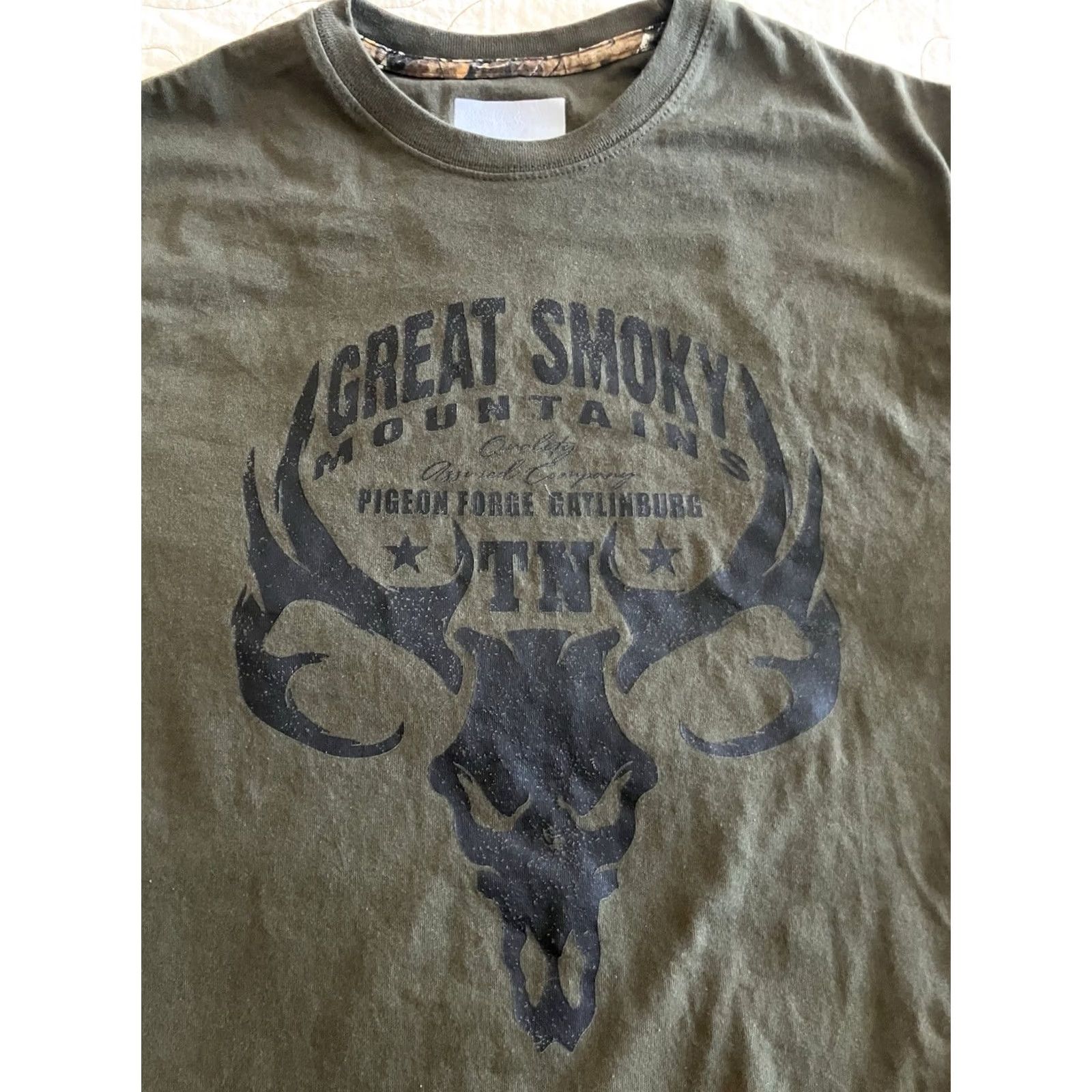 Vintage Great Smoky Mountains Olive Green Shirt T-Shirt Deer Elk Skull Pigeon Forge M Unisex Adults Crew Neck Short Sleeve Size US M / EU 48-50 / 2 - 2 Thumbnail