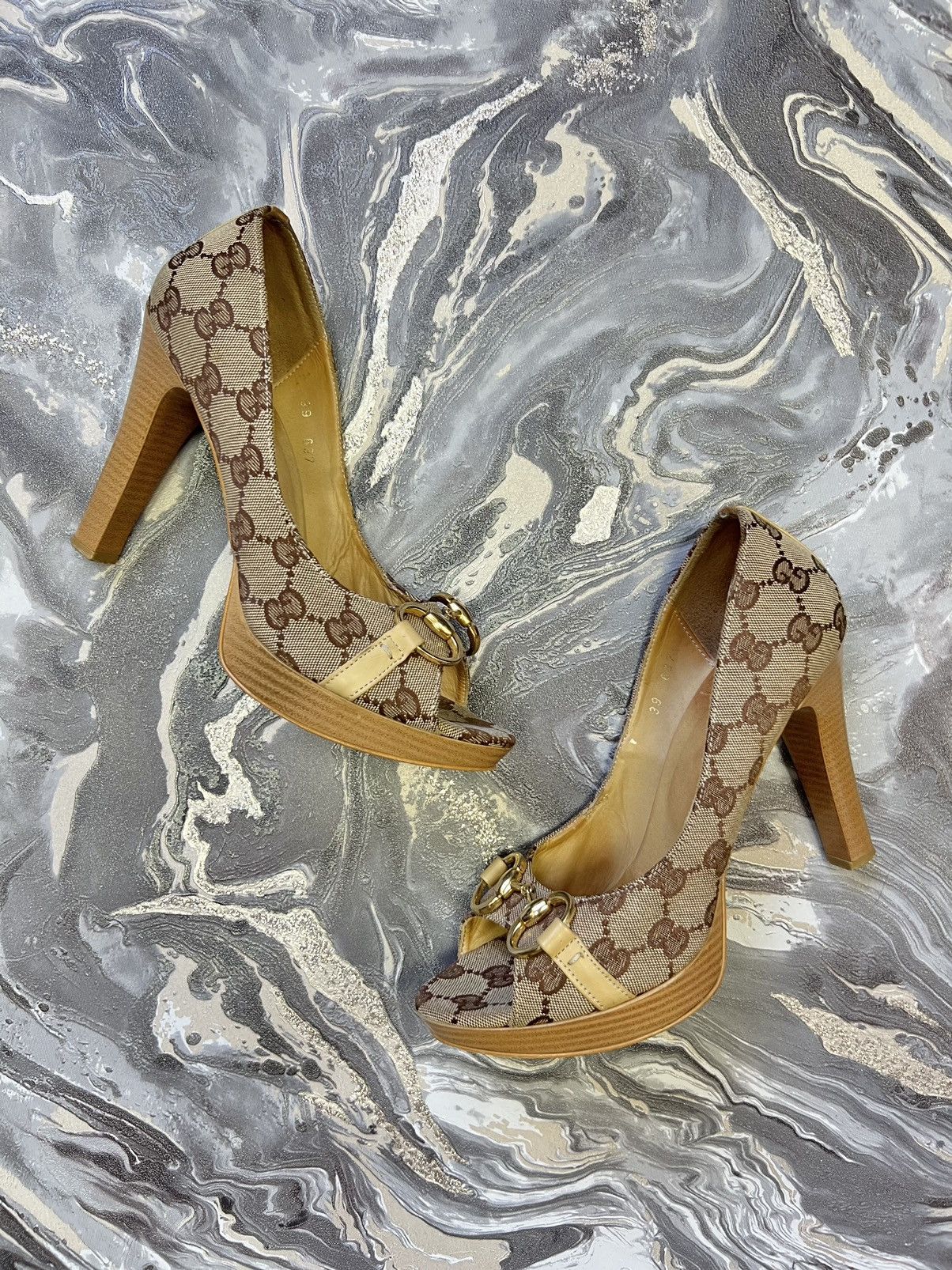 Gucci Vintage Gucci GG Monogram Heels horsebit Size US 9 / IT 39 - 3 Thumbnail