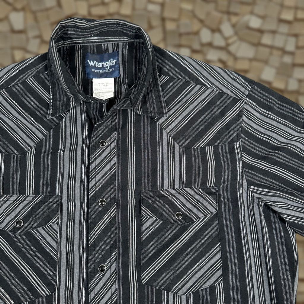 Wrangler VINTAGE Wrangler Western Shirt Adult MEDIUM Black Gray Silver Striped Pearl Snap Cowboy Shirt Mens Size US M / EU 48-50 / 2 - 1 Thumbnail