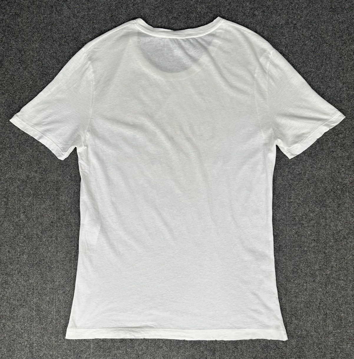 Gucci Gucci - Classic Logo Distressed - Short Sleeve Shirt - White Size US M / EU 48-50 / 2 - 7 Thumbnail