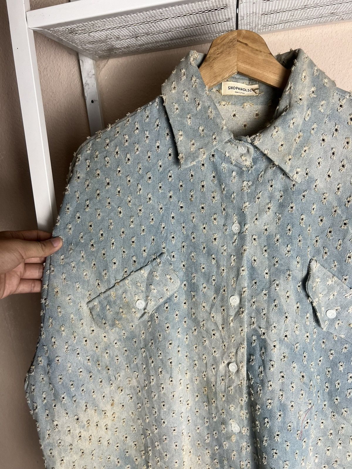 Other Shopaholic Distressed Floral Dot Denim Button-Up Size XXL / US 16-18 / IT 52-54 - 5 Thumbnail