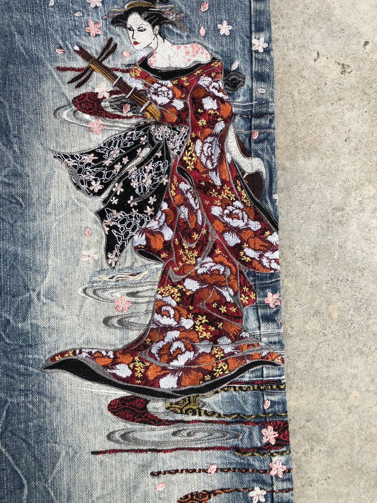 Japanese Brand Japanese Geisha Embroidered Jeans Distressed Jeans Size US 31 - 9 Thumbnail