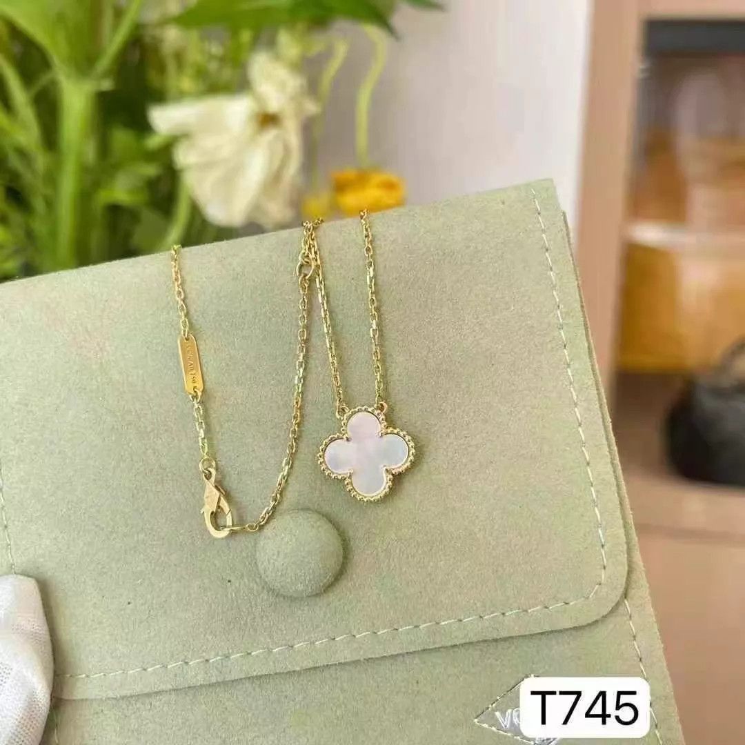 Van Cleef & Arpels VCA Medium White Flower Necklace 42cm Near Mint Size ONE SIZE - 2 Thumbnail
