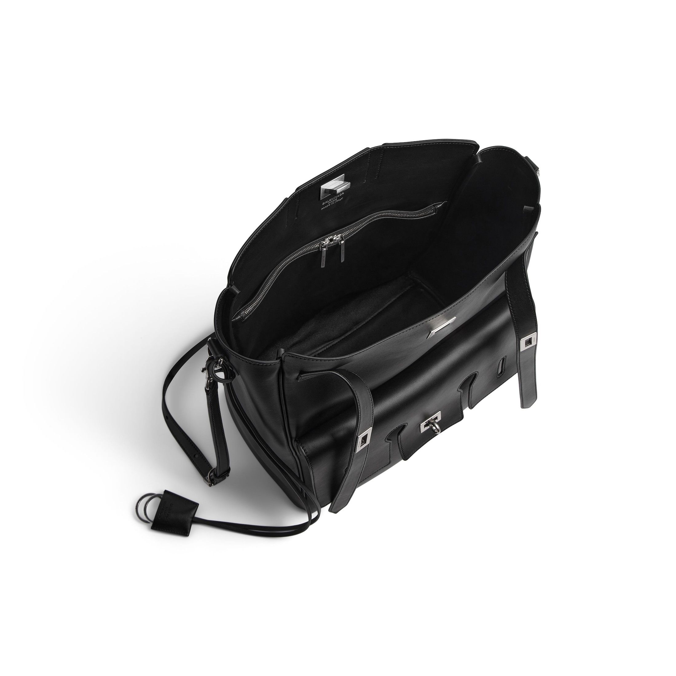 o1tr1nto0226 Size: OS / Bel Air Hobo Messenger Bag