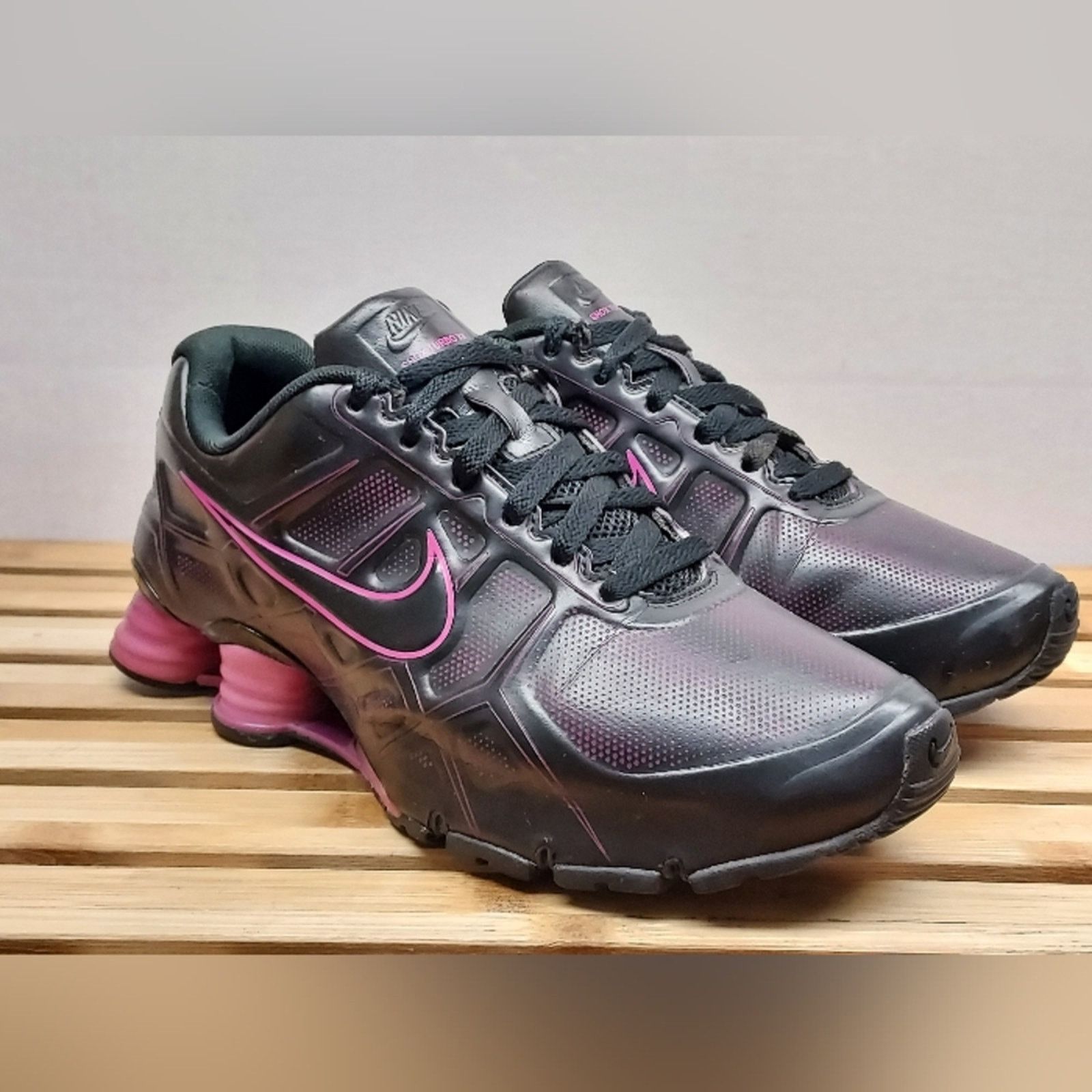 Nike Nike Womens Black Shox Turbo XII Athletic Shoes Size 9.5 Size US 9.5 / IT 39.5 - 1 Thumbnail