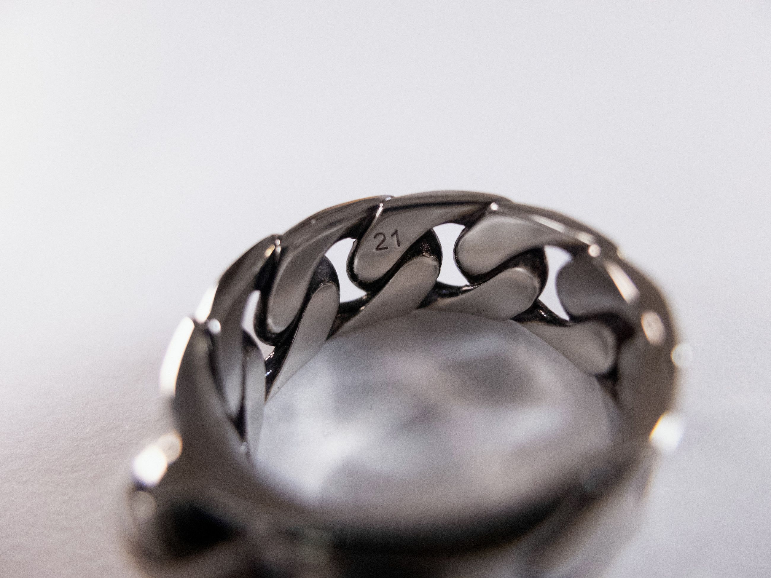 Alexander McQueen ALEXANDER MCQUEEN silver tone Skull chain metal ring 21 9.5 Size ONE SIZE - 8 Thumbnail