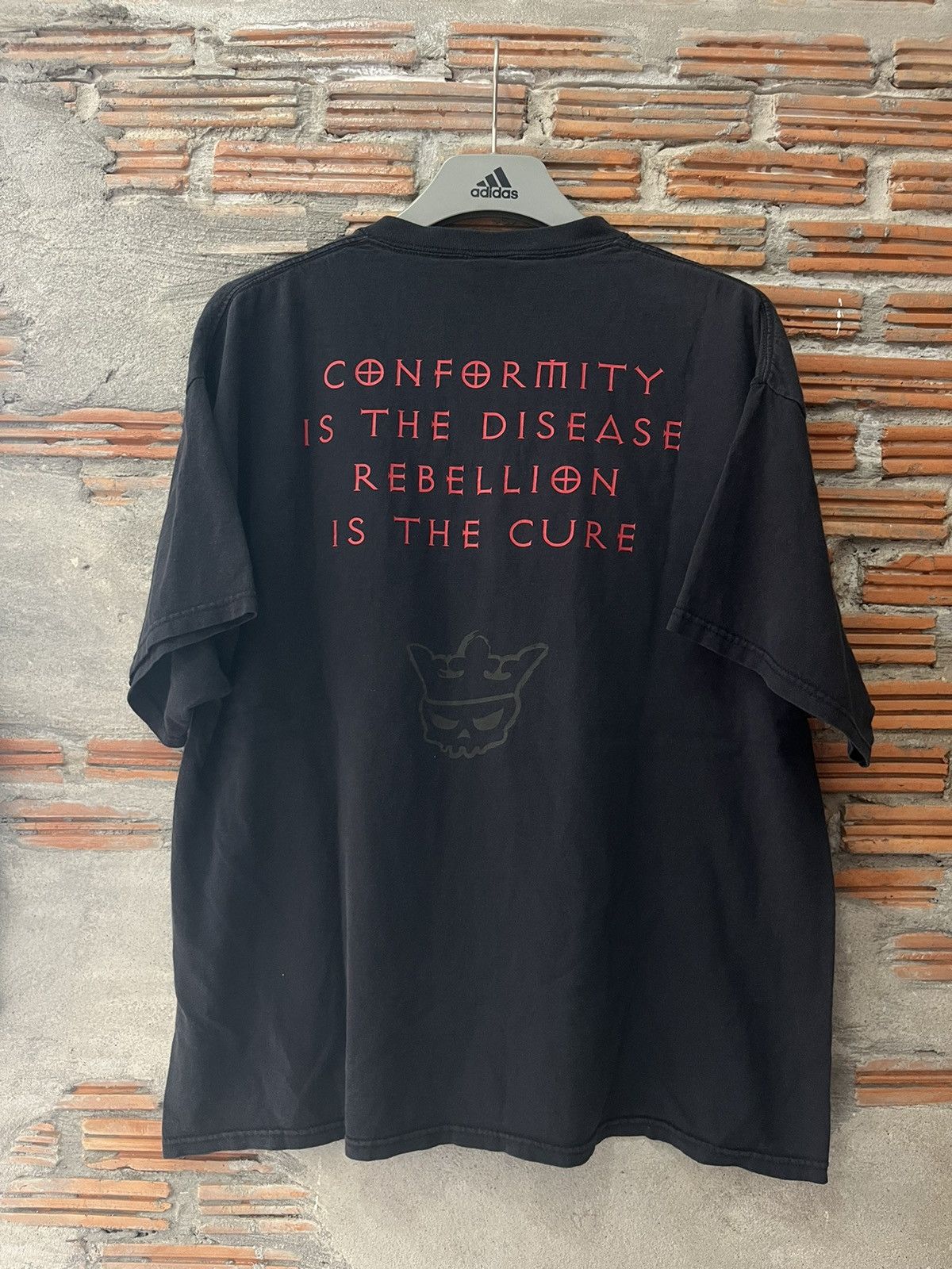 Arts & Science Vintage Skeleton Grave Conformity 04’s Tshirt Size US XL / EU 56 / 4 - 3 Thumbnail