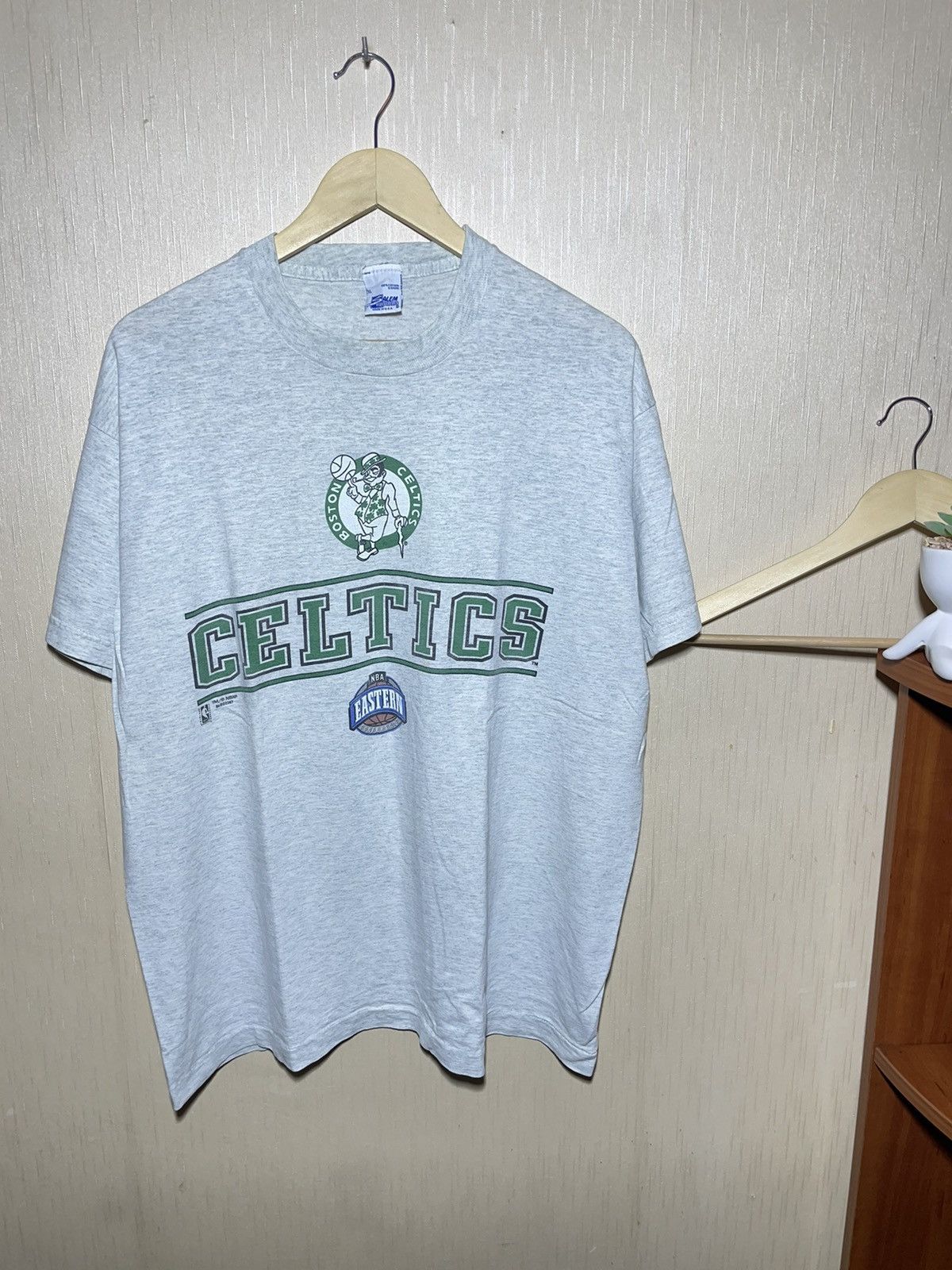 NBA Boston Celtics NBA vintage rare T shirt 90s Size US XL / EU 56 / 4 - 1 Thumbnail