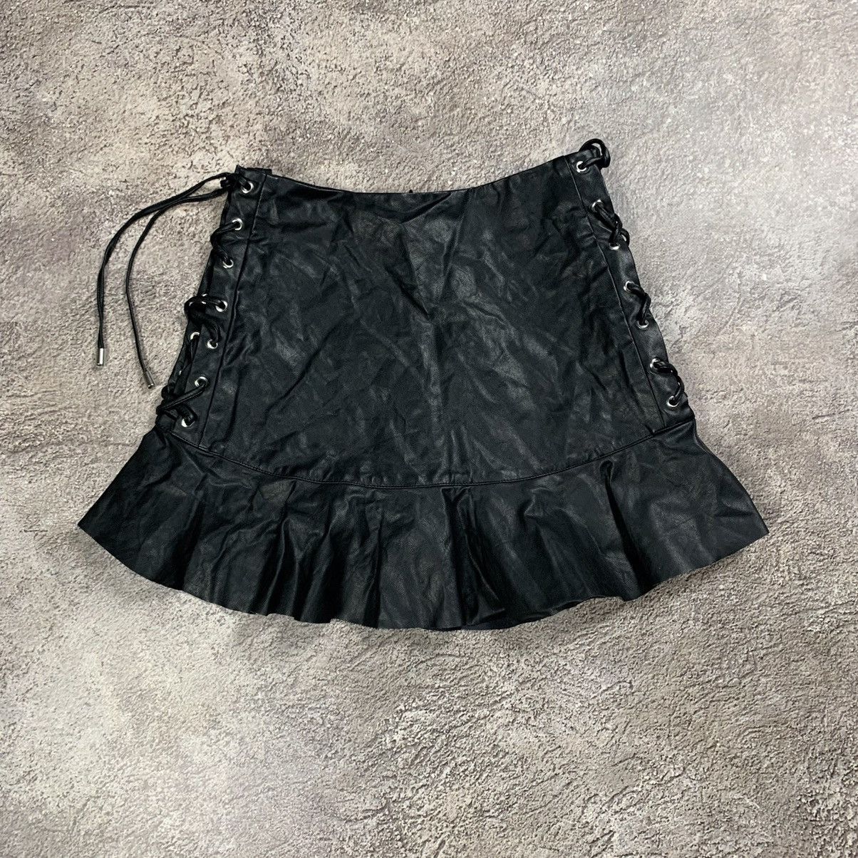 Vintage Y2K Black Ruched Mini Skirt Avant Garde Punk Wide Leg 27 Size 27" / US 4 / IT 40 - 1 Thumbnail