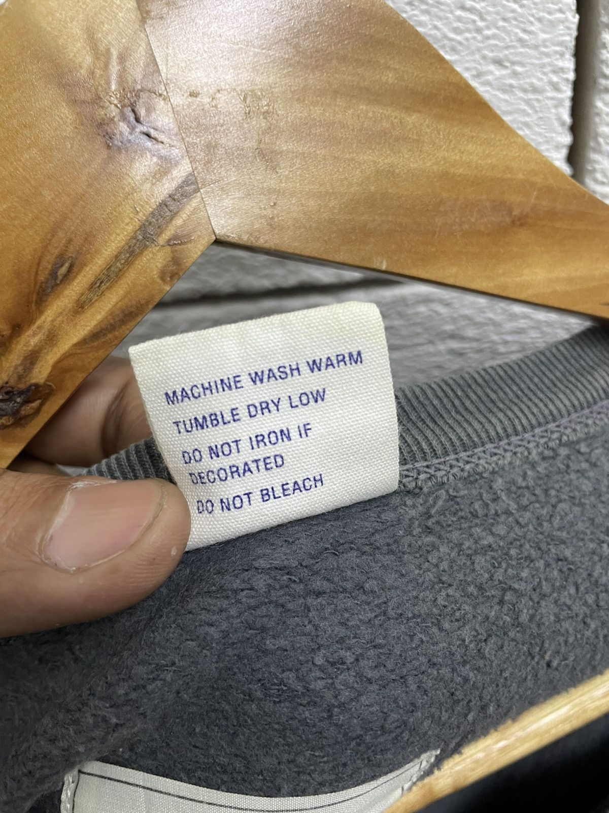Champion Vintage Champion Sun Faded Distressed Sweatshirt Grunge Size US M / EU 48-50 / 2 - 6 Thumbnail