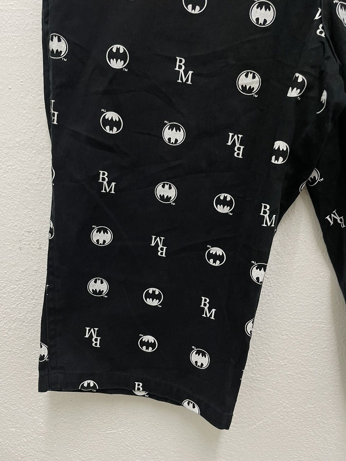 DC Comics × Japanese Brand × semanticdesign Rare💥Semantic Design X DC Comics Batman Short Pant Fullprint Size US 32 / EU 48 - 5 Thumbnail